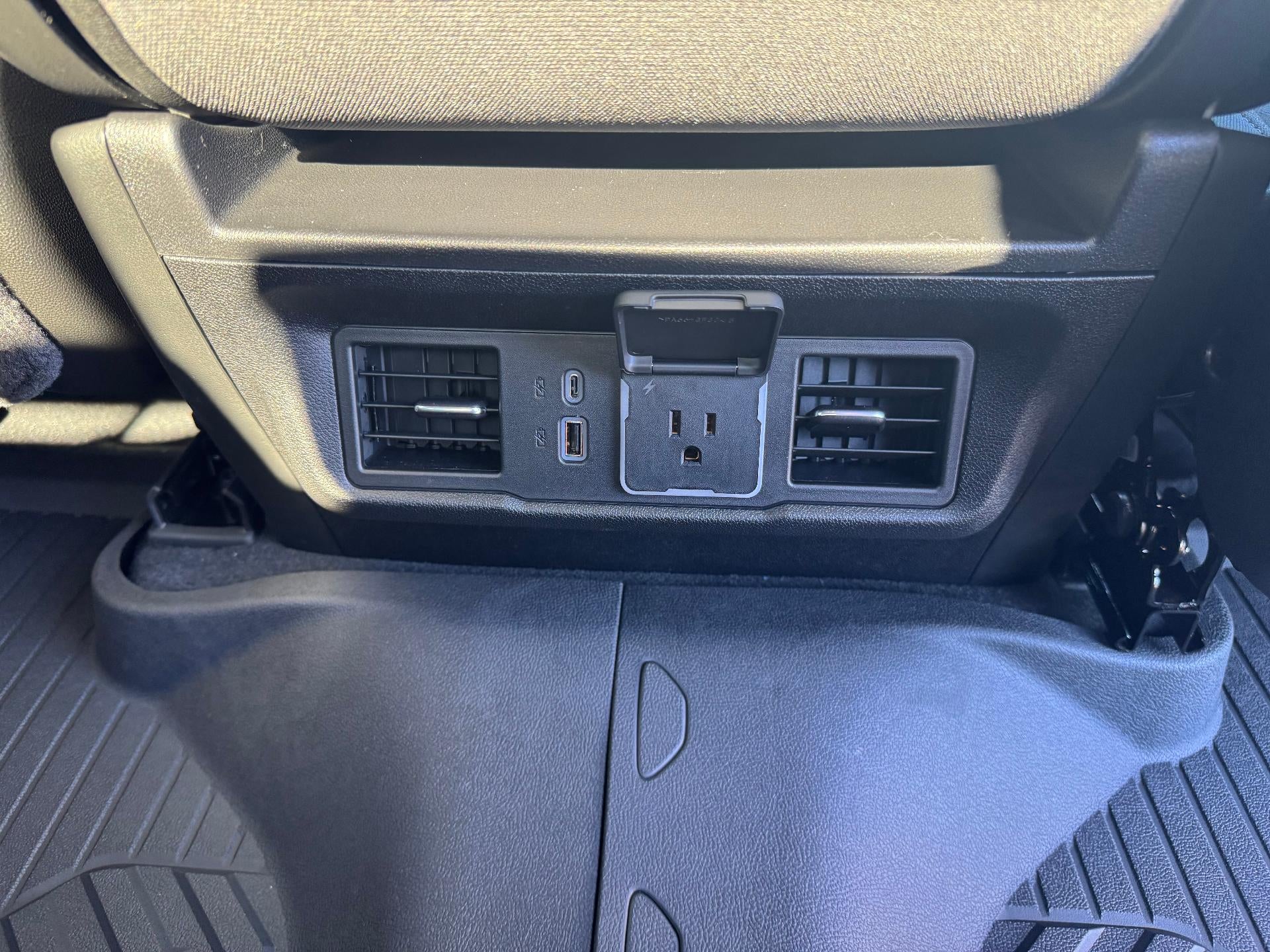 2026 Chevrolet Silverado 1500 LT / CREW / 5.3 LITER V8 / ADAPTIVE CRUISE / HEATED SEATS / STANDARD BOX