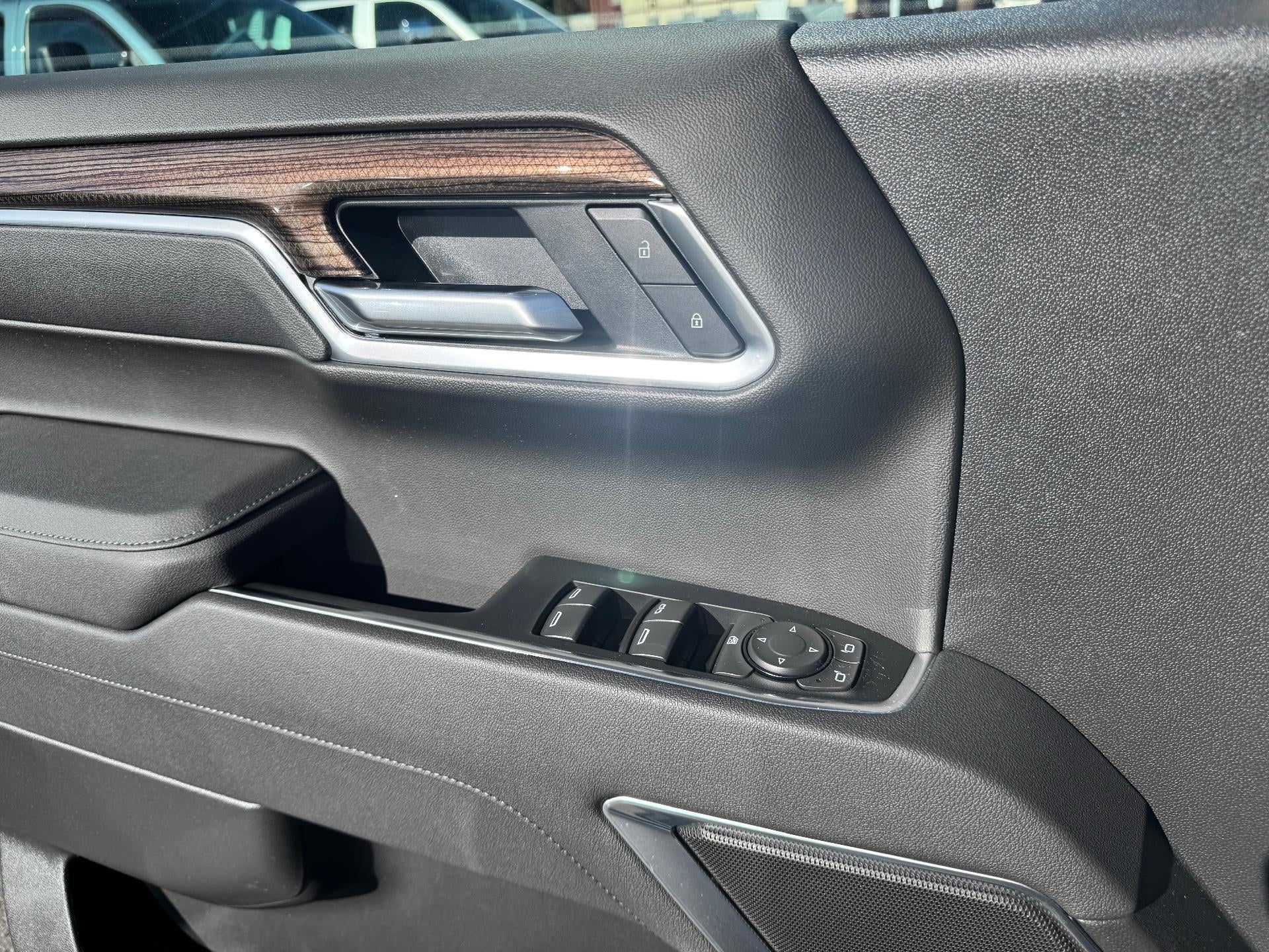 2026 Chevrolet Silverado 1500 LT / CREW / 5.3 LITER V8 / ADAPTIVE CRUISE / HEATED SEATS / STANDARD BOX