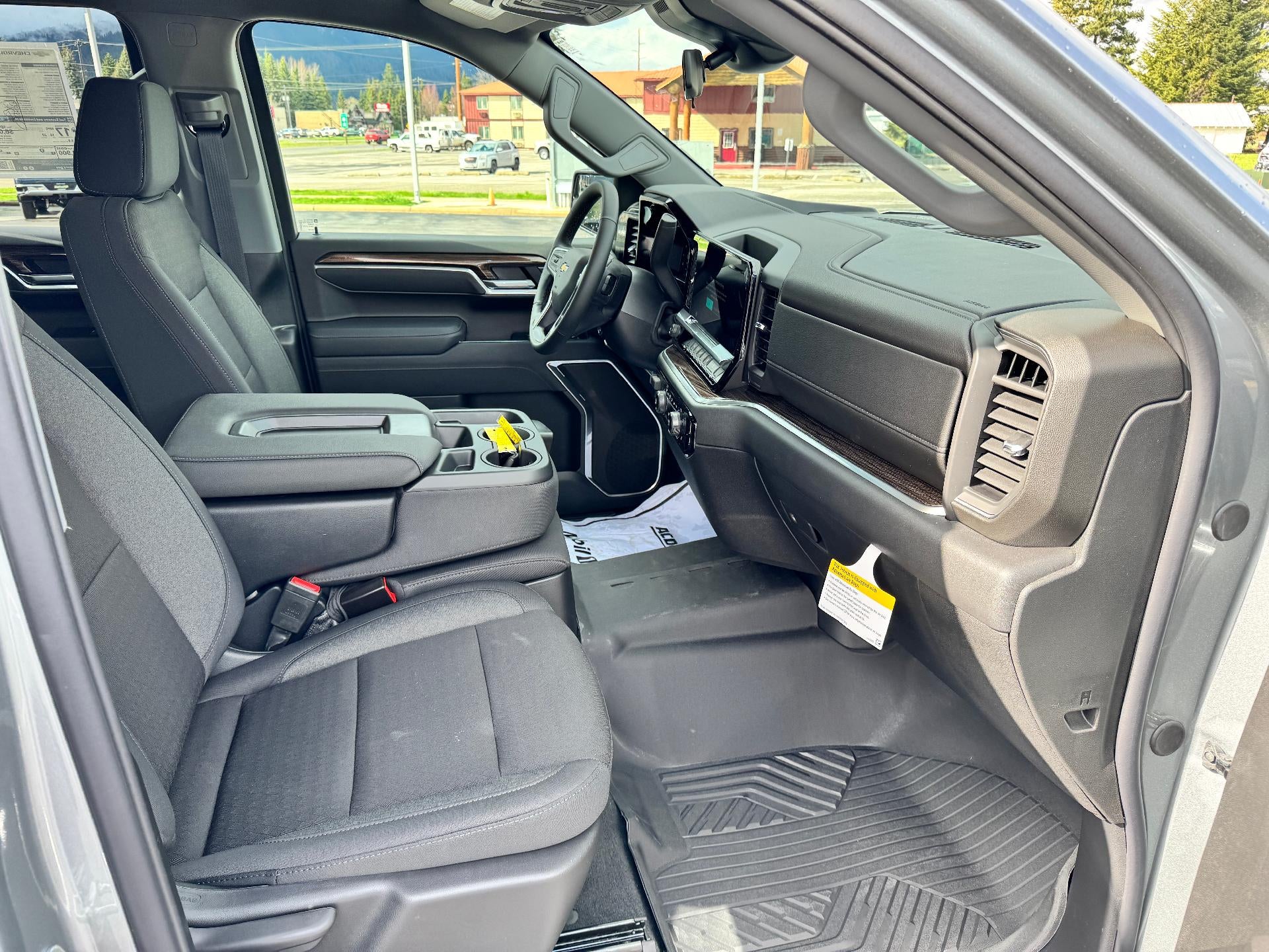 2026 Chevrolet Silverado 1500 LT / CREW / 5.3 LITER V8 / ADAPTIVE CRUISE / HEATED SEATS / STANDARD BOX