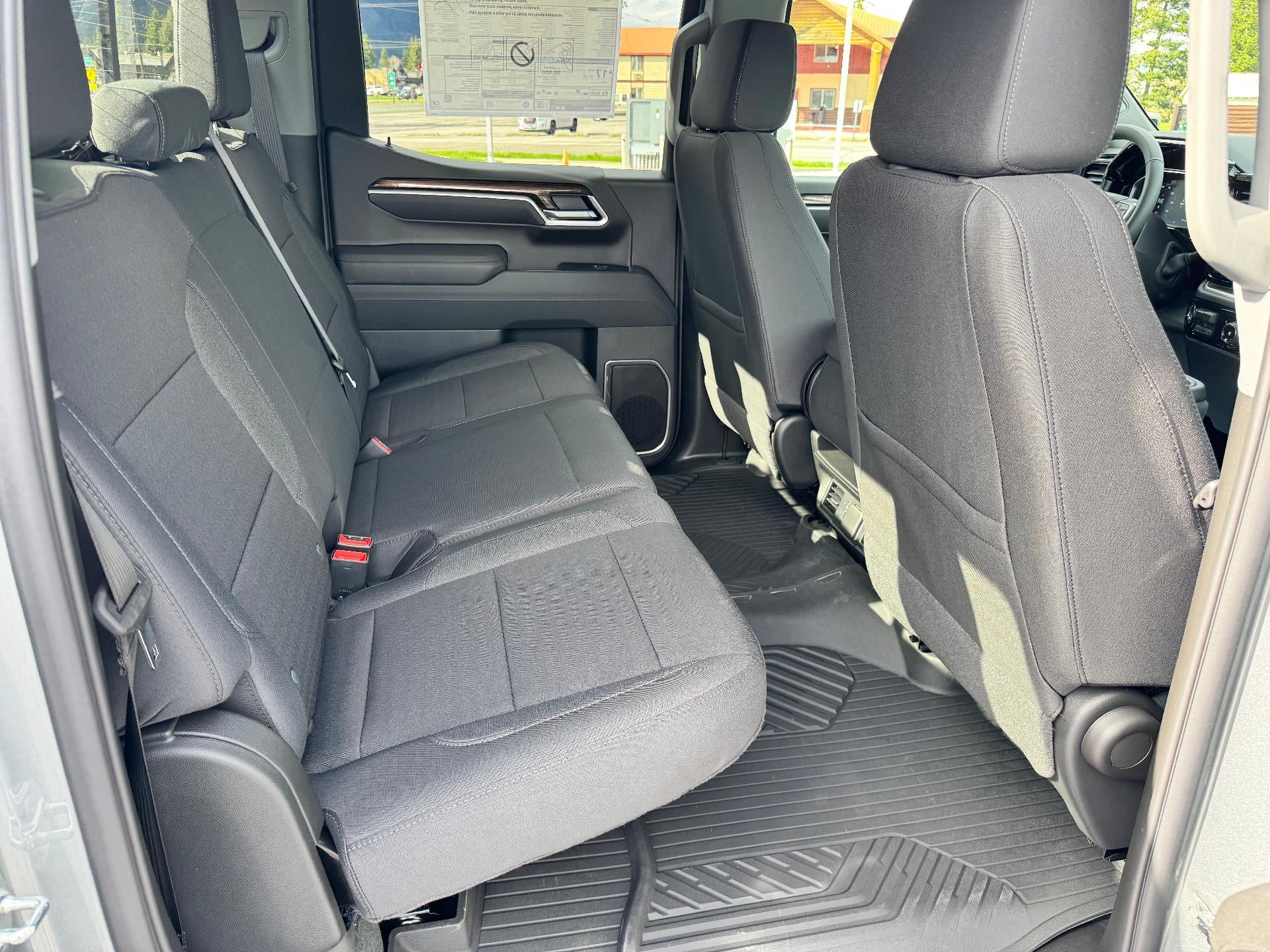 2026 Chevrolet Silverado 1500 LT / CREW / 5.3 LITER V8 / ADAPTIVE CRUISE / HEATED SEATS / STANDARD BOX