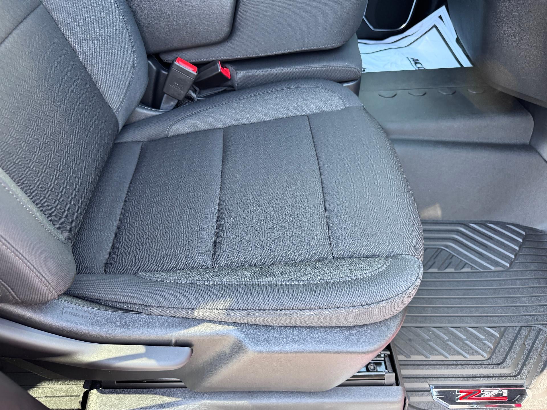 2026 Chevrolet Silverado 1500 LT / CREW / 5.3 LITER V8 / Z71 OFF ROAD / ADAPTIVE CRUISE / STANDARD BOX