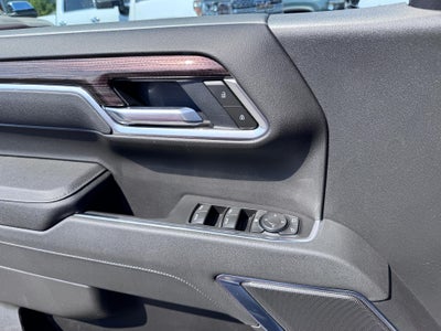 2026 Chevrolet Silverado 1500 LT / CREW / 5.3 LITER V8 / Z71 OFF ROAD / ADAPTIVE CRUISE / STANDARD BOX
