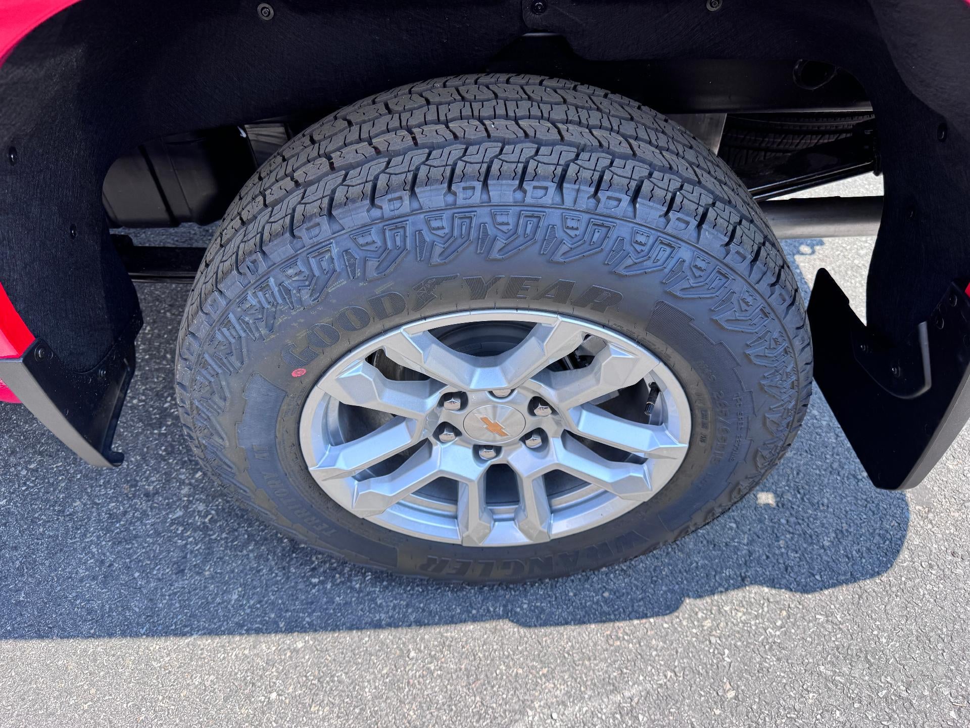 2026 Chevrolet Silverado 1500 LT / CREW / 5.3 LITER V8 / Z71 OFF ROAD / ADAPTIVE CRUISE / STANDARD BOX