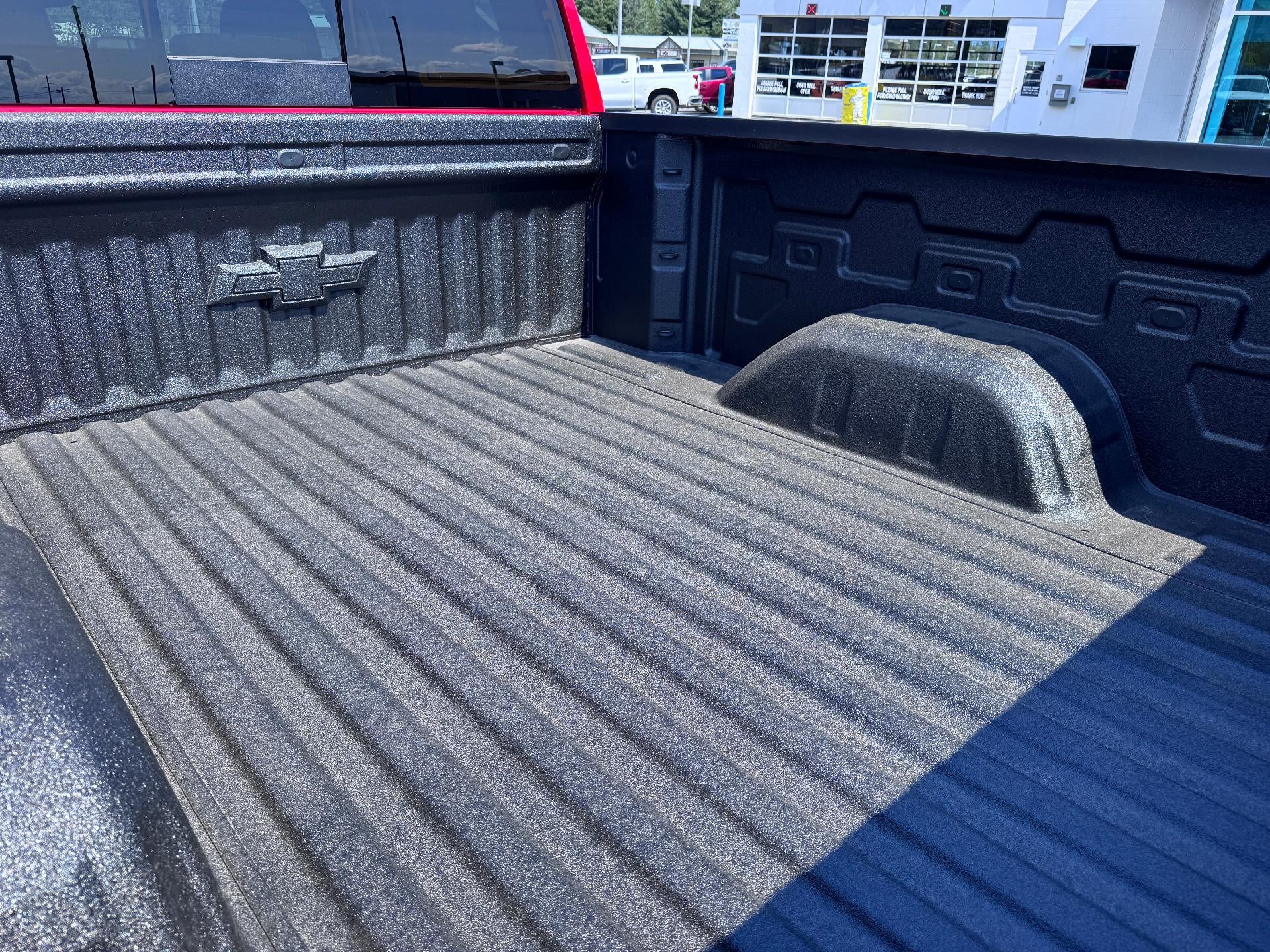 2026 Chevrolet Silverado 1500 LT / CREW / 5.3 LITER V8 / Z71 OFF ROAD / ADAPTIVE CRUISE / STANDARD BOX