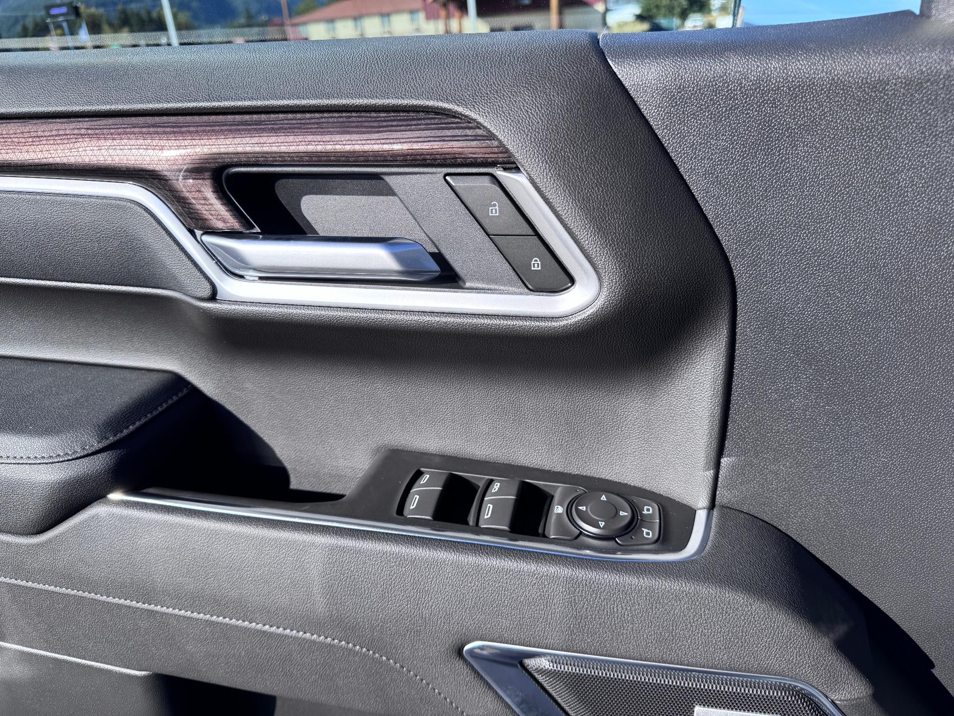 2026 Chevrolet Silverado 1500 RST / CREW / 5.3 LITER V8 / Z71 OFF ROAD / PREMIUM PCKG / DARK APPEARANCE