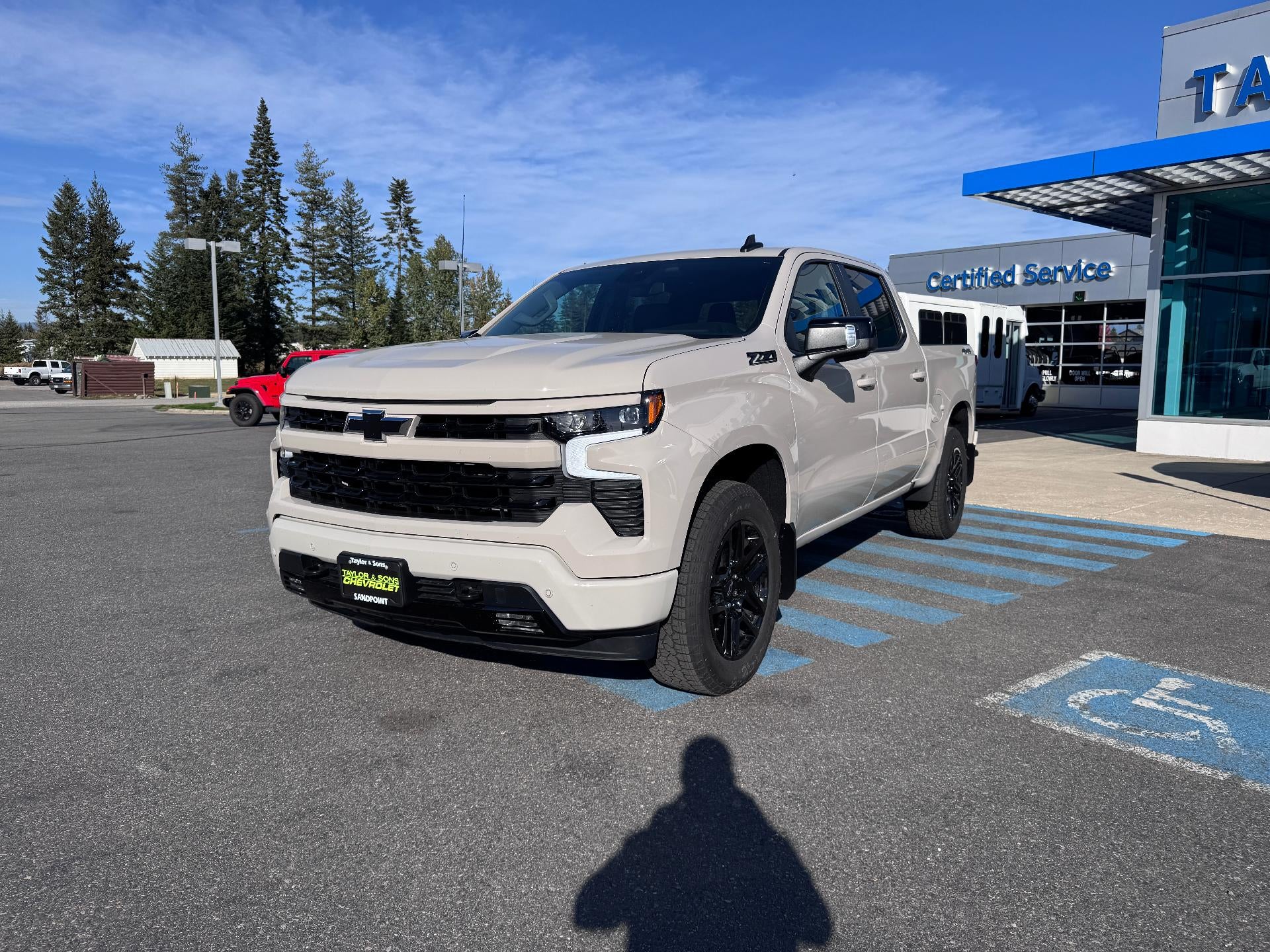 2026 Chevrolet Silverado 1500 RST / CREW / 5.3 LITER V8 / Z71 OFF ROAD / PREMIUM PCKG / DARK APPEARANCE