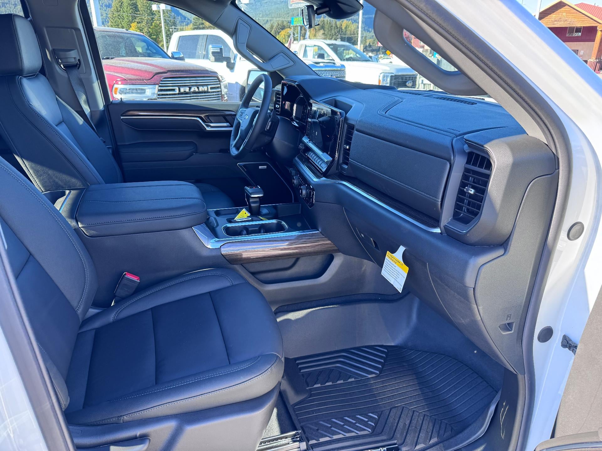 2026 Chevrolet Silverado 1500 RST / CREW / 5.3 LITER V8 / Z71 OFF ROAD / PREMIUM PCKG / DARK APPEARANCE
