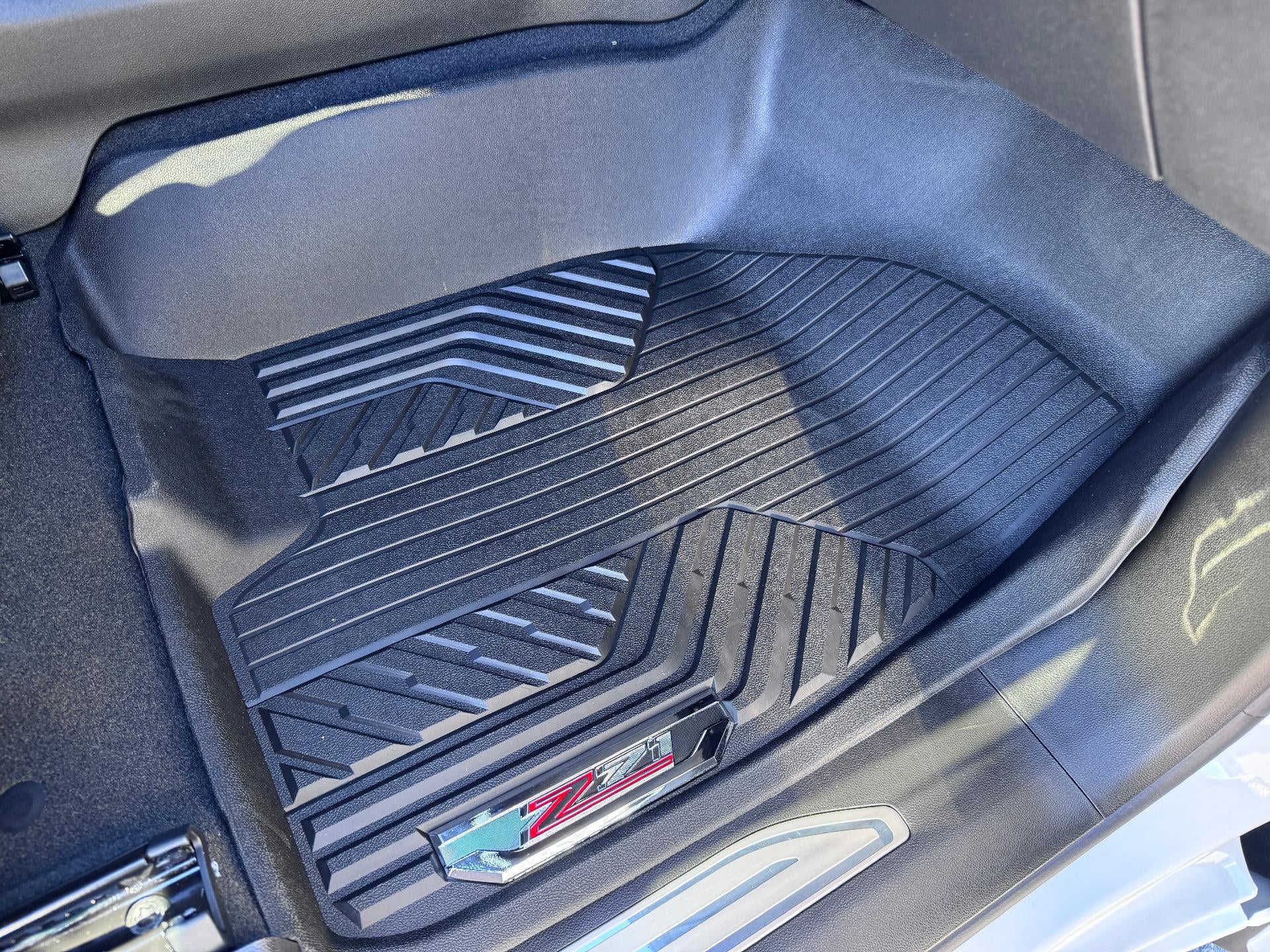 2026 Chevrolet Silverado 1500 RST / CREW / 5.3 LITER V8 / Z71 OFF ROAD / PREMIUM PCKG / DARK APPEARANCE