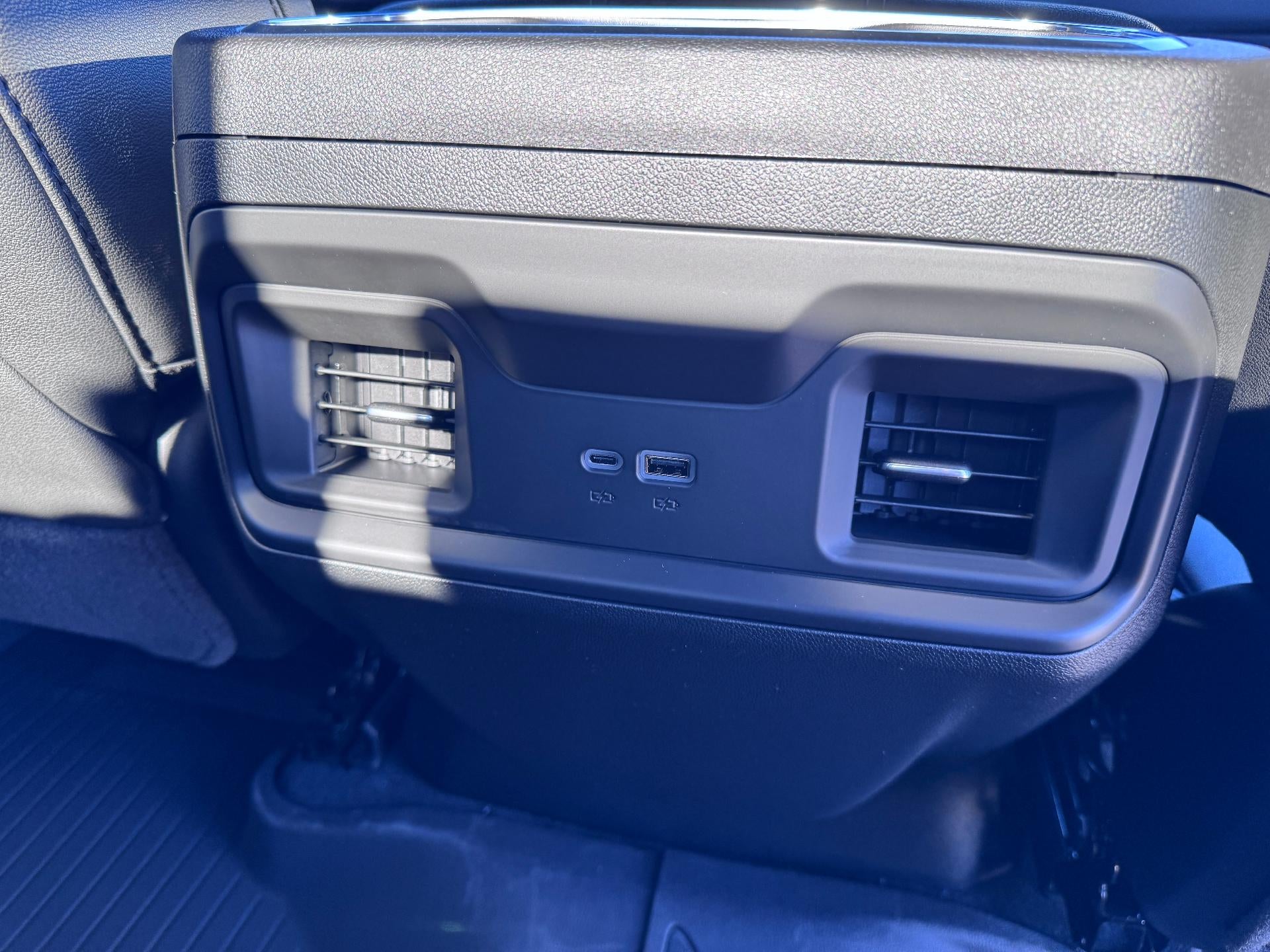 2026 Chevrolet Silverado 1500 RST / CREW / 5.3 LITER V8 / Z71 OFF ROAD / PREMIUM PCKG / DARK APPEARANCE