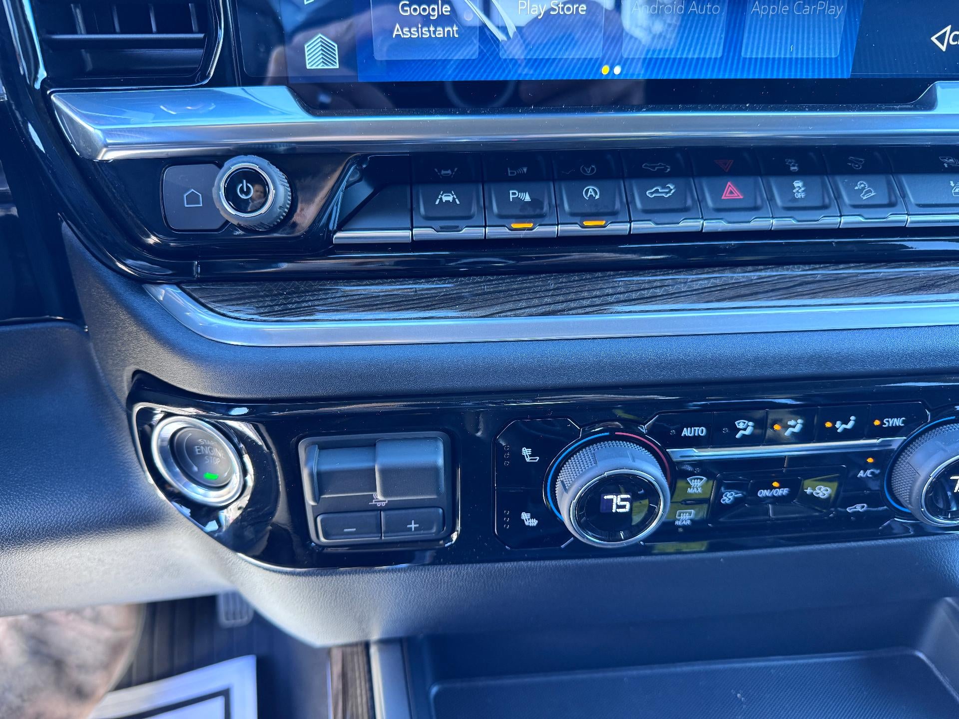 2026 Chevrolet Silverado 1500 RST / CREW / 5.3 LITER V8 / Z71 OFF ROAD / PREMIUM PCKG / DARK APPEARANCE