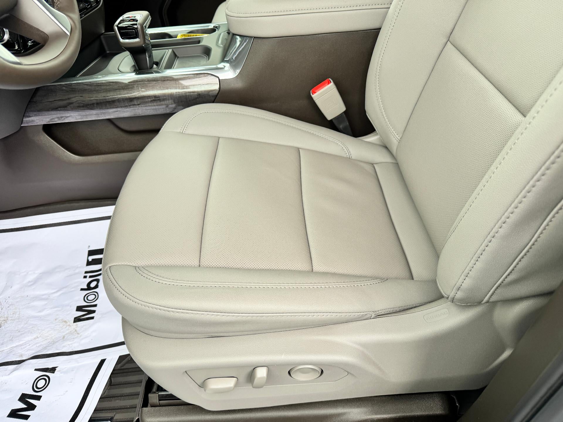 2026 Chevrolet Silverado 1500 LTZ / CREW / 5.3 LITER V8 / PREMIUM PCKG / Z71 OFF ROAD / SUNROOF / ADAPTIVE CRUISE / SHORT BOX