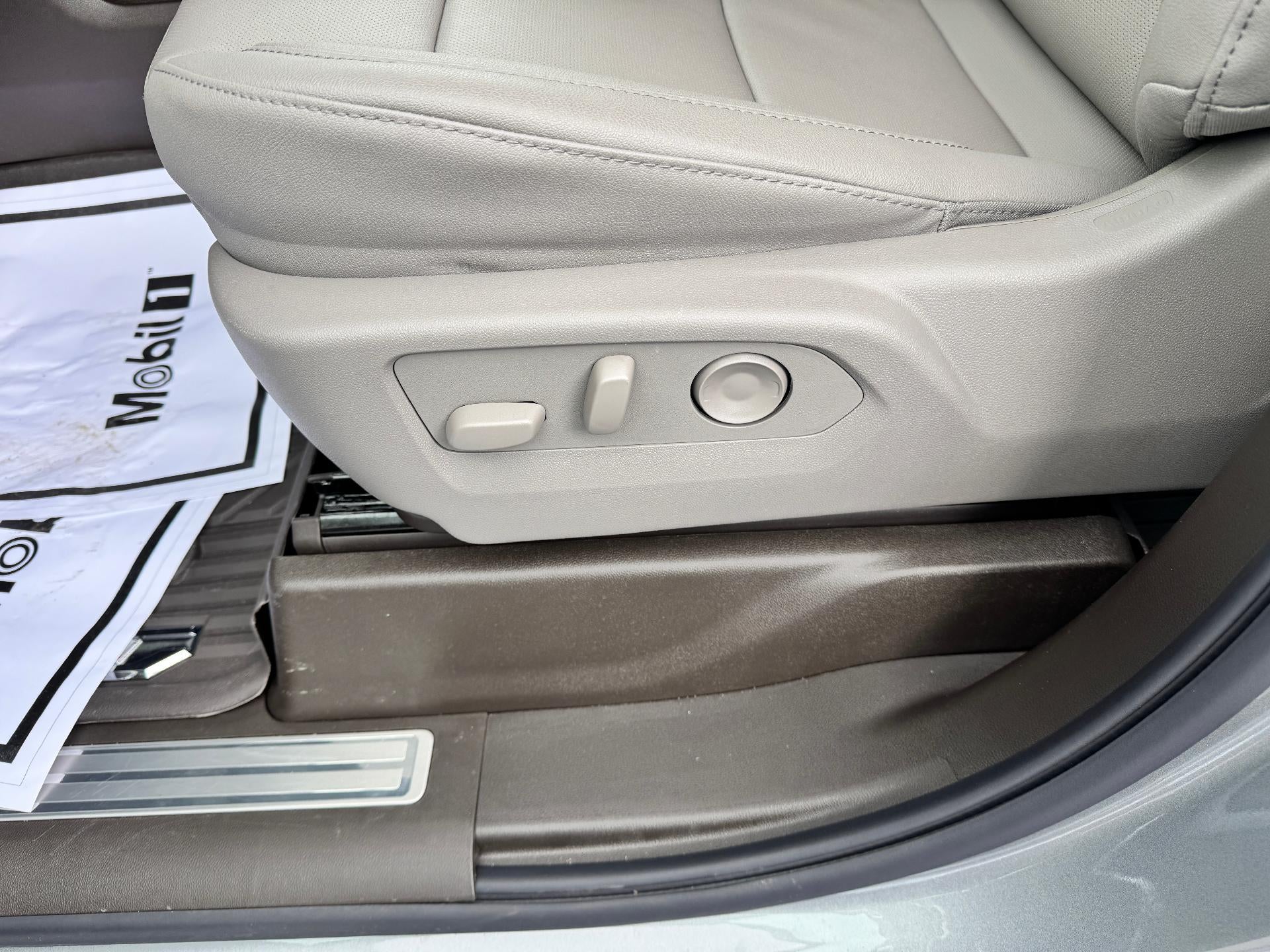 2026 Chevrolet Silverado 1500 LTZ / CREW / 5.3 LITER V8 / PREMIUM PCKG / Z71 OFF ROAD / SUNROOF / ADAPTIVE CRUISE / SHORT BOX