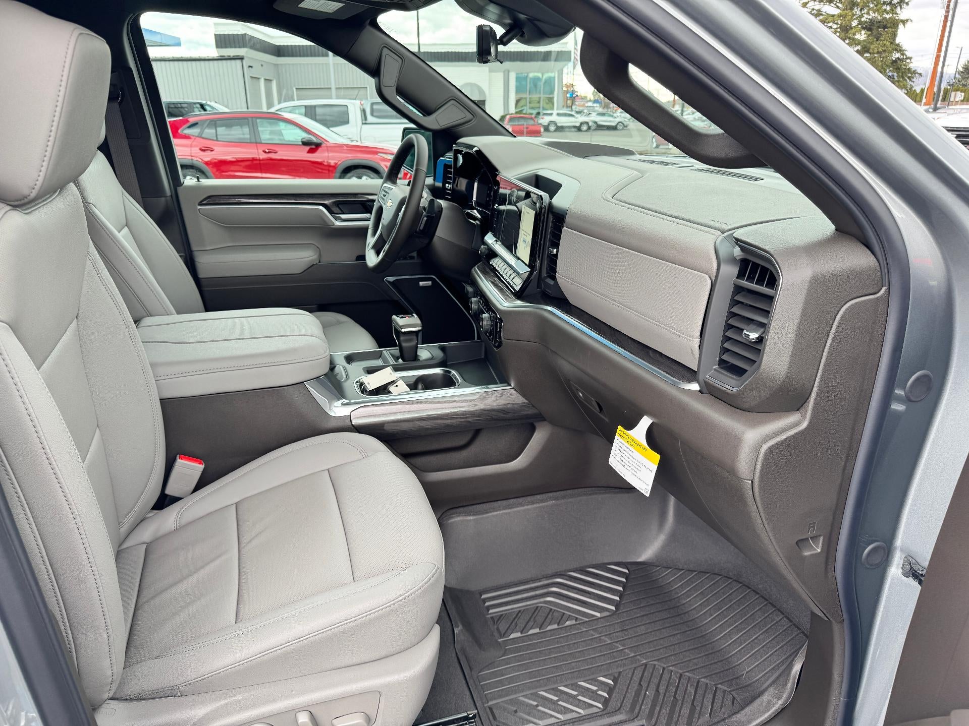 2026 Chevrolet Silverado 1500 LTZ / CREW / 5.3 LITER V8 / PREMIUM PCKG / Z71 OFF ROAD / SUNROOF / ADAPTIVE CRUISE / SHORT BOX