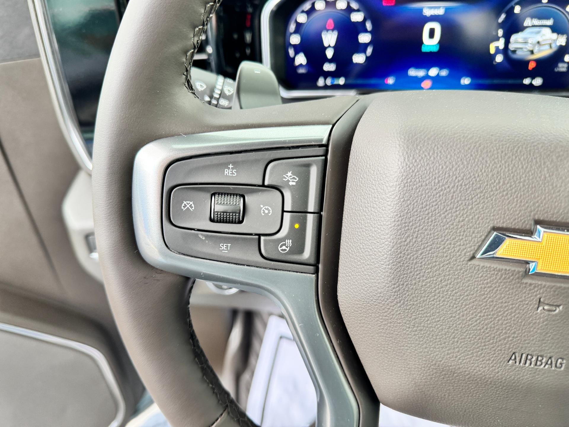 2026 Chevrolet Silverado 1500 LTZ / CREW / 5.3 LITER V8 / PREMIUM PCKG / Z71 OFF ROAD / SUNROOF / ADAPTIVE CRUISE / SHORT BOX