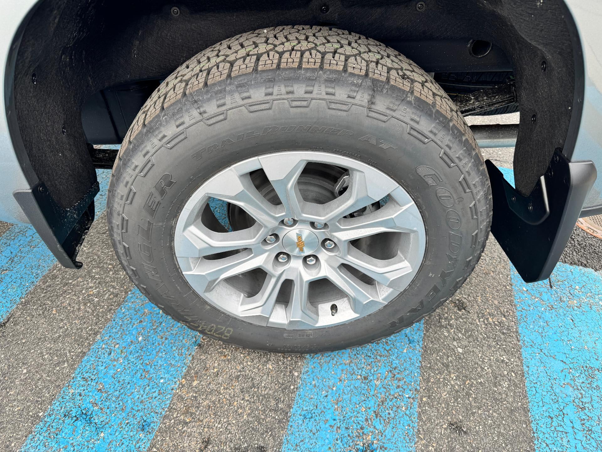 2026 Chevrolet Silverado 1500 LTZ / CREW / 5.3 LITER V8 / PREMIUM PCKG / Z71 OFF ROAD / SUNROOF / ADAPTIVE CRUISE / SHORT BOX