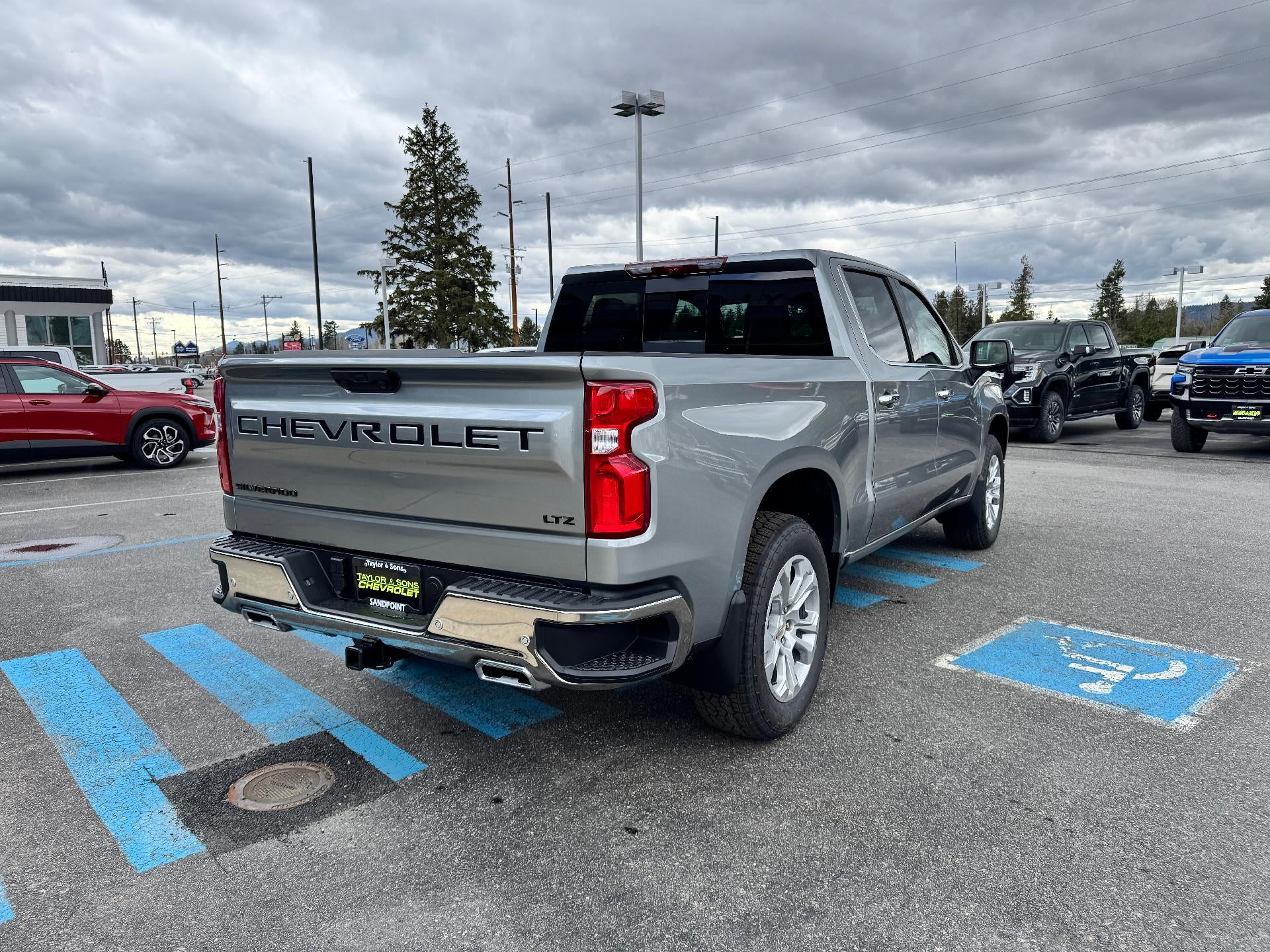 2026 Chevrolet Silverado 1500 LTZ / CREW / 5.3 LITER V8 / PREMIUM PCKG / Z71 OFF ROAD / SUNROOF / ADAPTIVE CRUISE / SHORT BOX