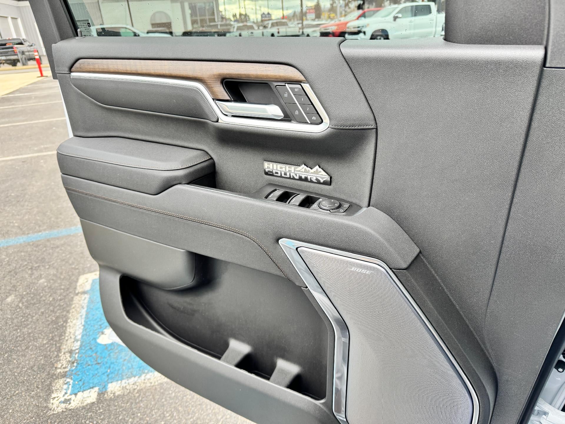 2026 Chevrolet Silverado 1500 HIGH COUNTRY / CREW / DMAX DIESEL / TECH PCKG / SUPER CRUISE / SHORT BOX