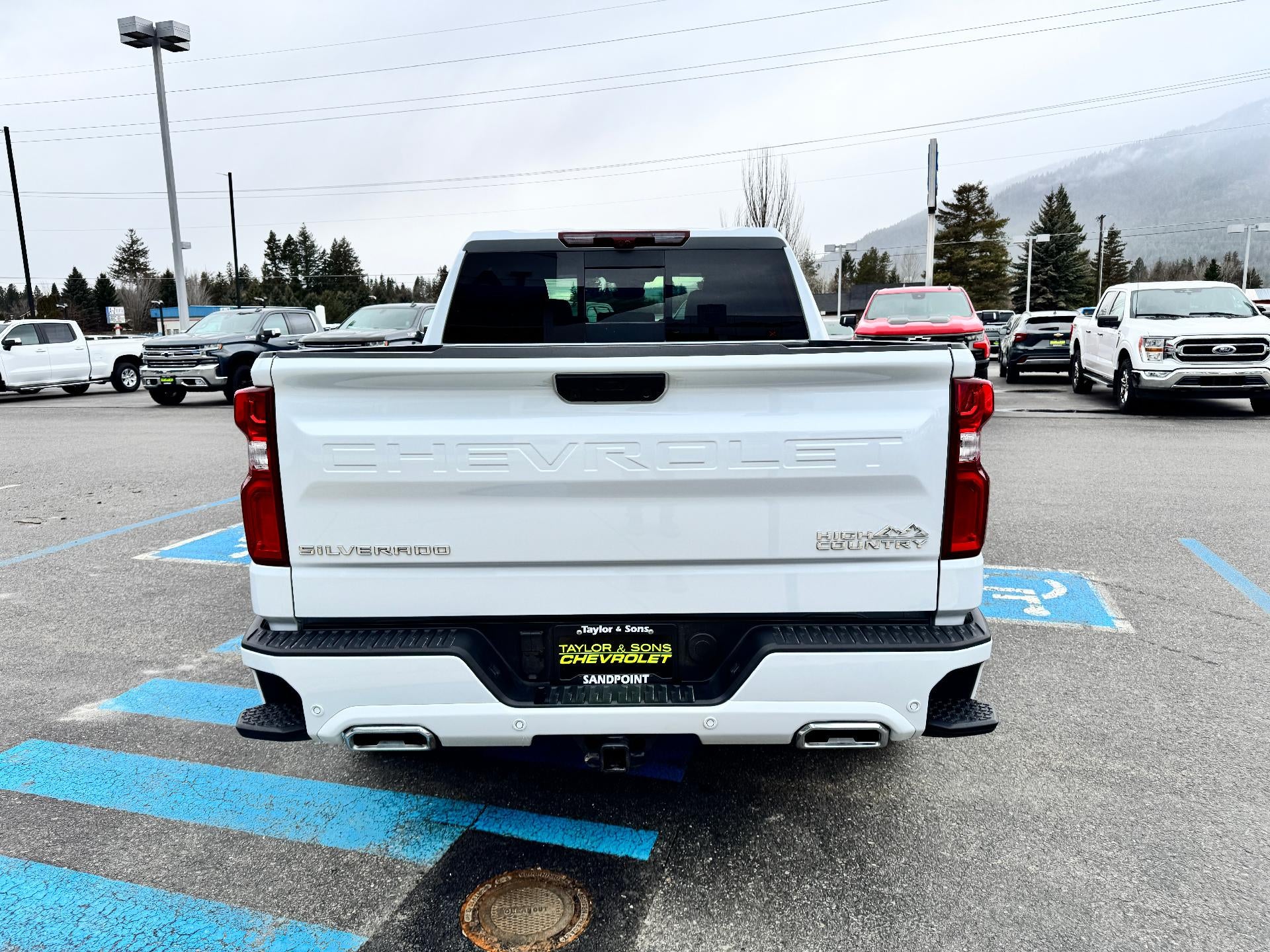 2026 Chevrolet Silverado 1500 HIGH COUNTRY / CREW / DMAX DIESEL / TECH PCKG / SUPER CRUISE / SHORT BOX