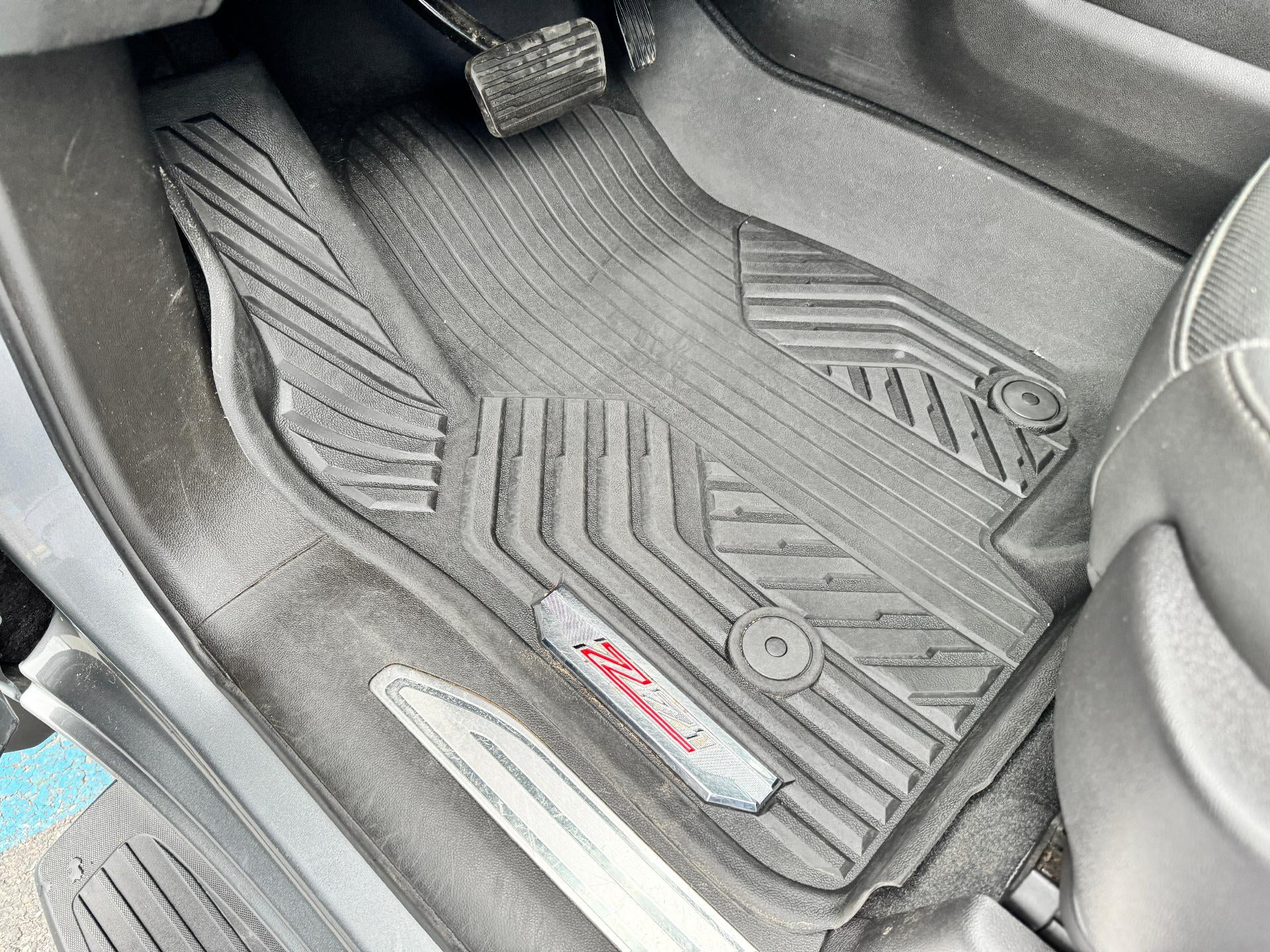 2021 Chevrolet Silverado 1500 LTZ / CREW / 5.3 LITER V8 / Z71 OFF ROAD / PREMIUM / STANDARD BOX