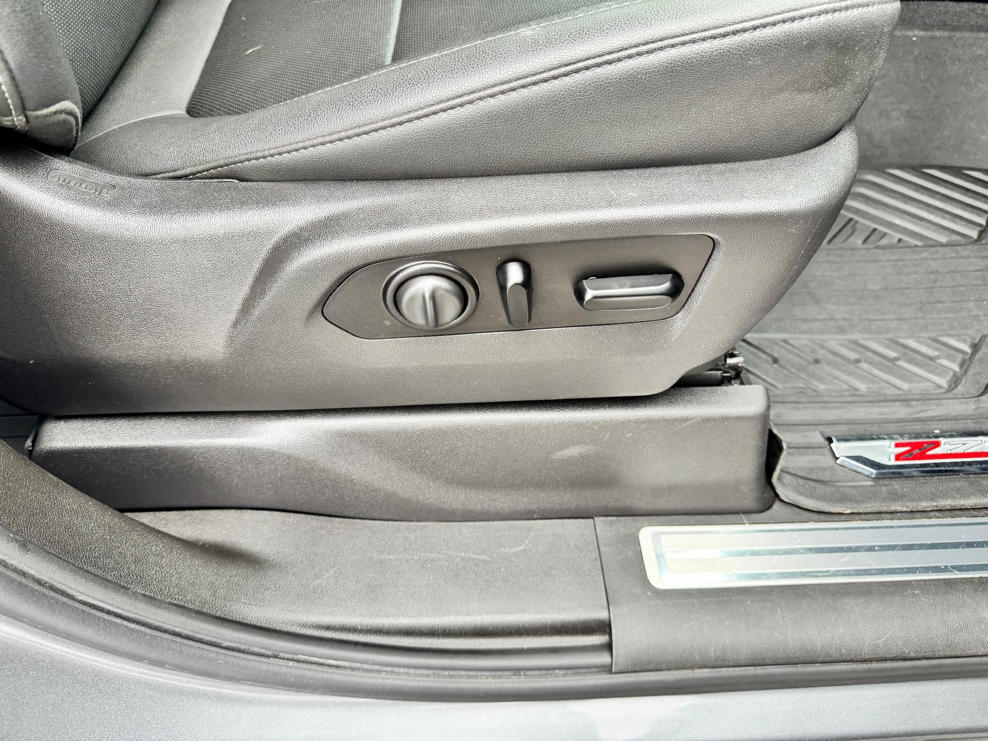 2021 Chevrolet Silverado 1500 LTZ / CREW / 5.3 LITER V8 / Z71 OFF ROAD / PREMIUM / STANDARD BOX