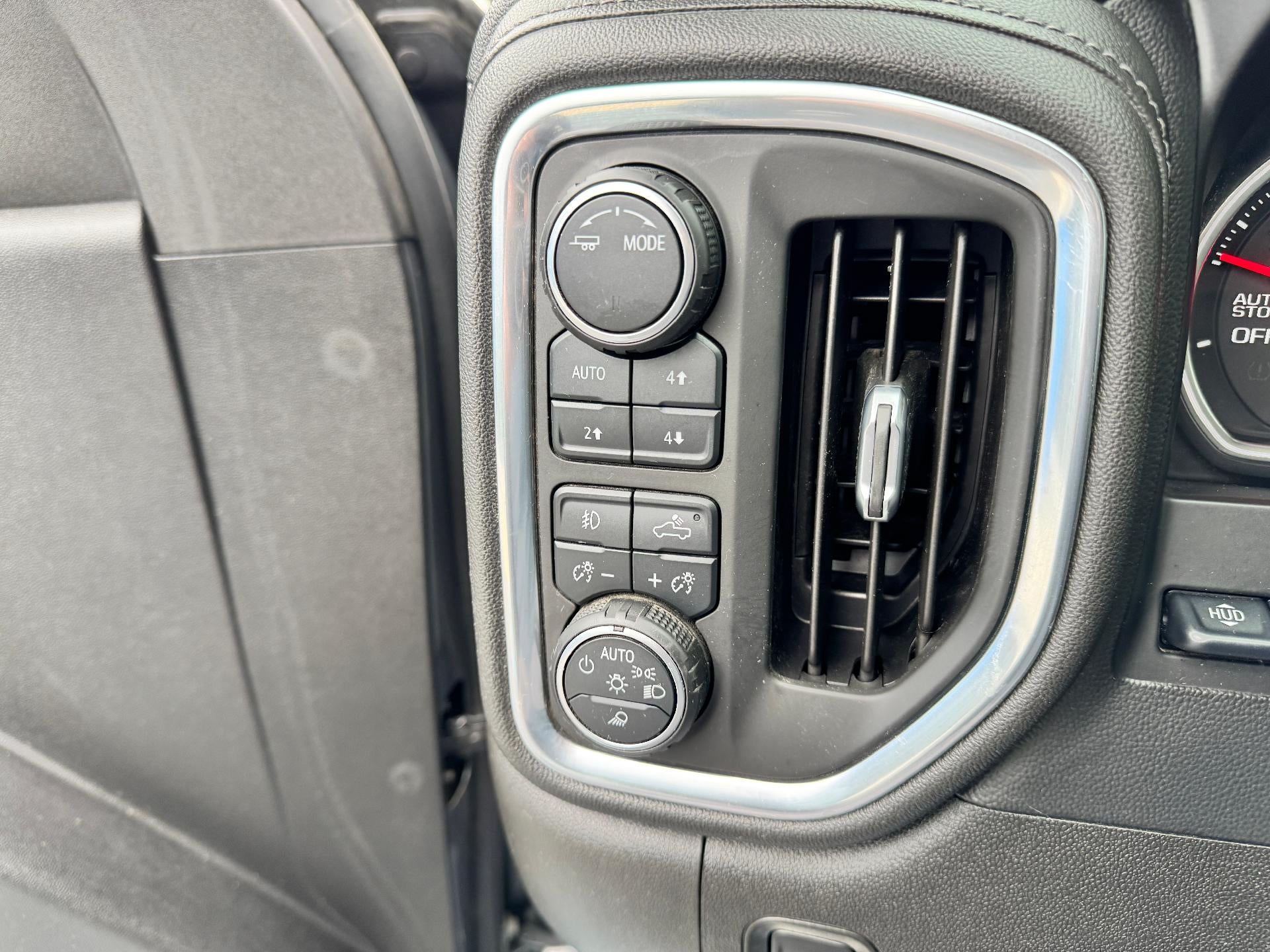 2021 Chevrolet Silverado 1500 LTZ / CREW / 5.3 LITER V8 / Z71 OFF ROAD / PREMIUM / STANDARD BOX