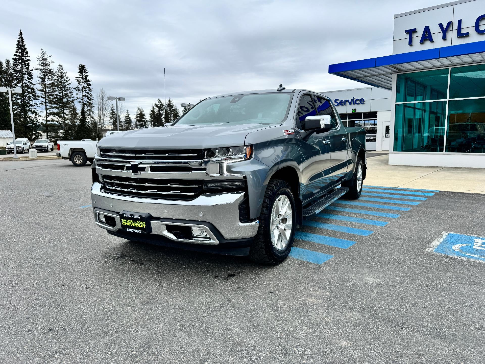 2021 Chevrolet Silverado 1500 LTZ / CREW / 5.3 LITER V8 / Z71 OFF ROAD / PREMIUM / STANDARD BOX