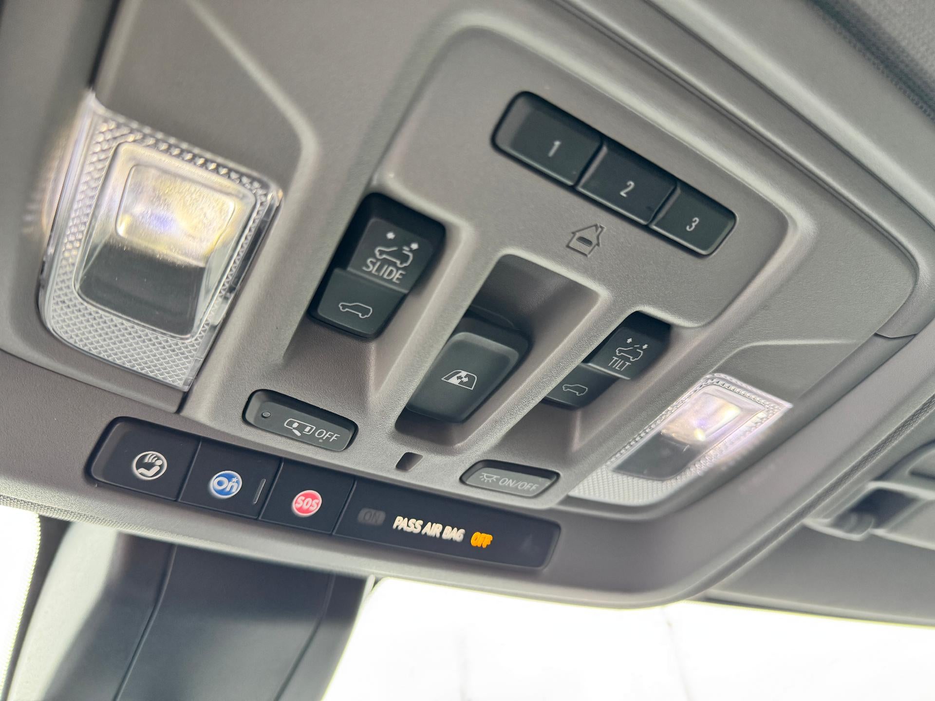 2021 Chevrolet Silverado 1500 LTZ / CREW / 5.3 LITER V8 / Z71 OFF ROAD / PREMIUM / STANDARD BOX