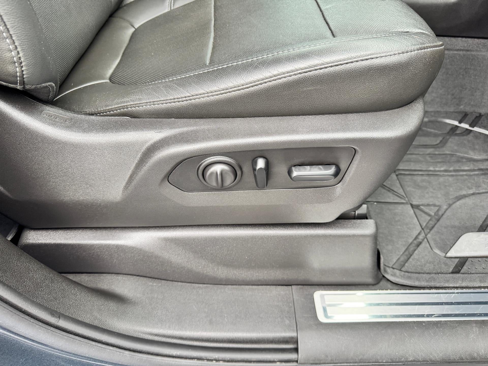 2019 Chevrolet Silverado 1500 LTZ / CREW / 6.2 LITER V8 / Z71 OFF ROAD / SHORT BOX / 45K MILES