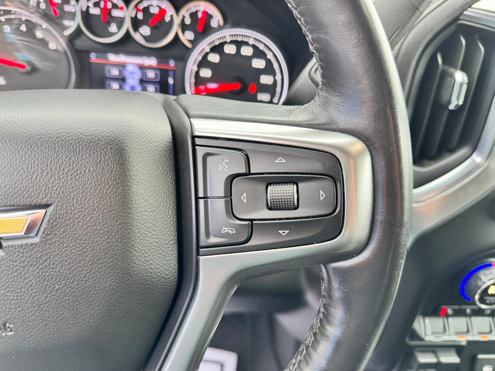 2019 Chevrolet Silverado 1500 LTZ / CREW / 6.2 LITER V8 / Z71 OFF ROAD / SHORT BOX / 45K MILES