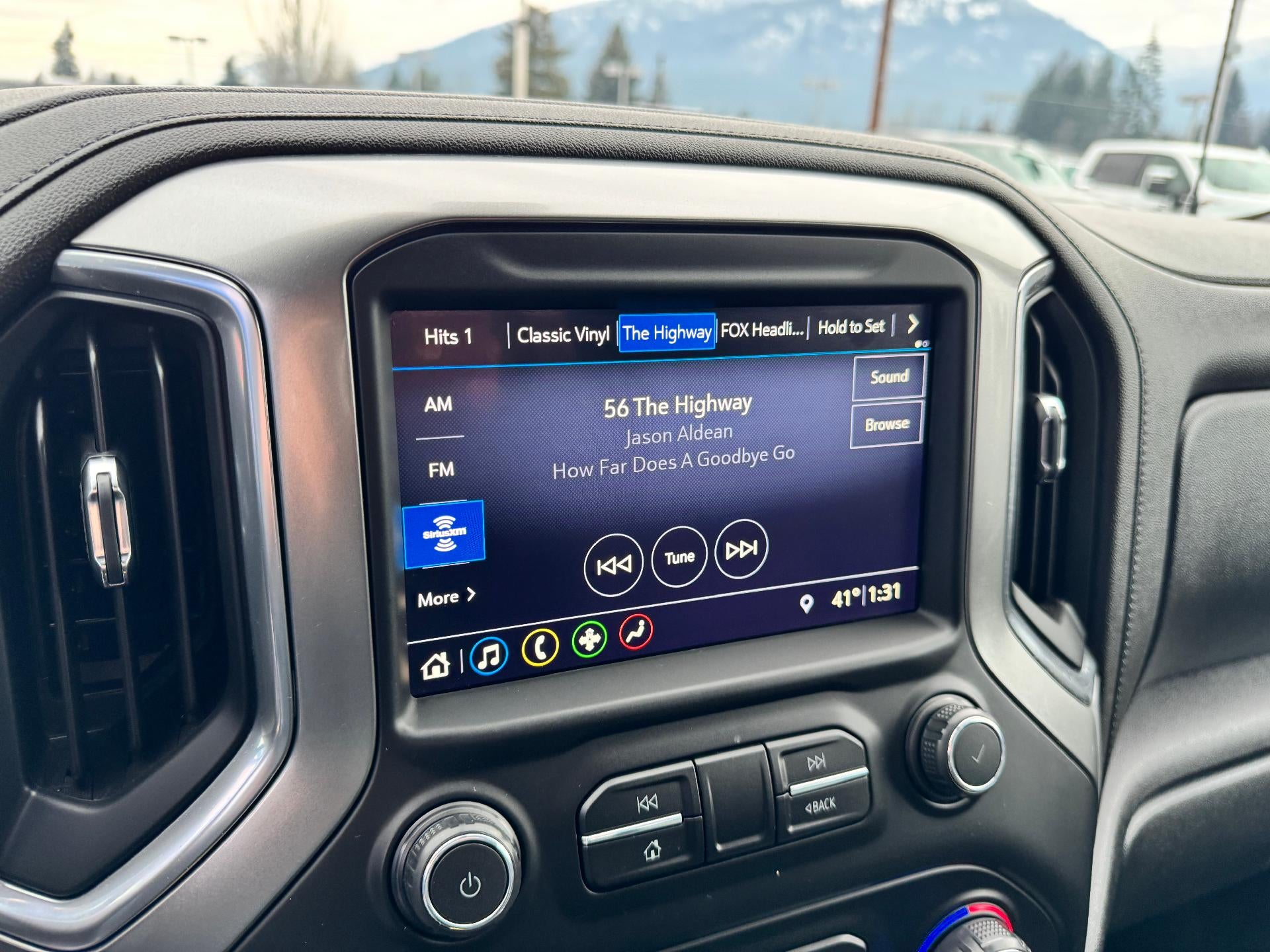 2019 Chevrolet Silverado 1500 LTZ / CREW / 6.2 LITER V8 / Z71 OFF ROAD / SHORT BOX / 45K MILES