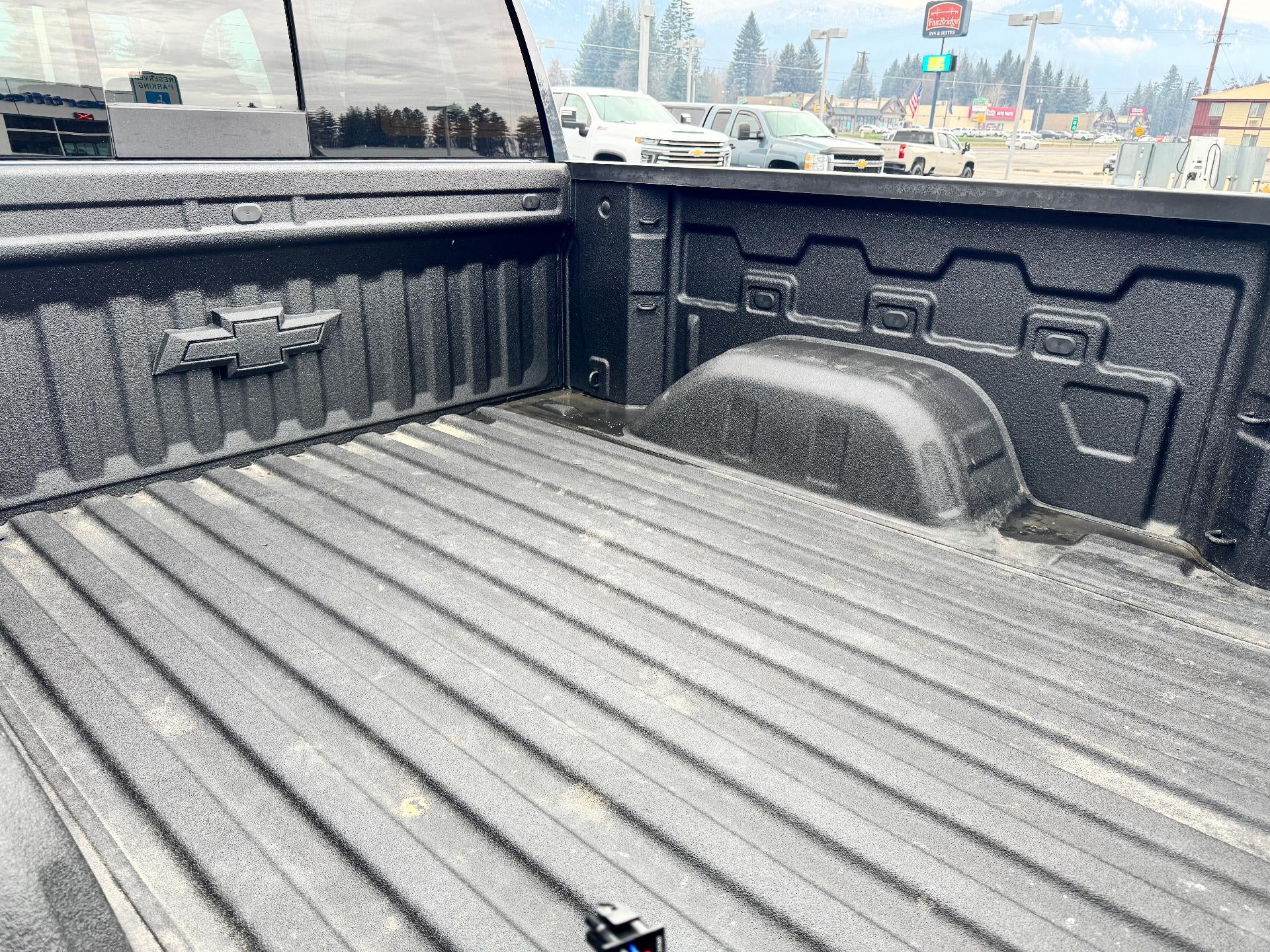 2019 Chevrolet Silverado 1500 LTZ / CREW / 6.2 LITER V8 / Z71 OFF ROAD / SHORT BOX / 45K MILES