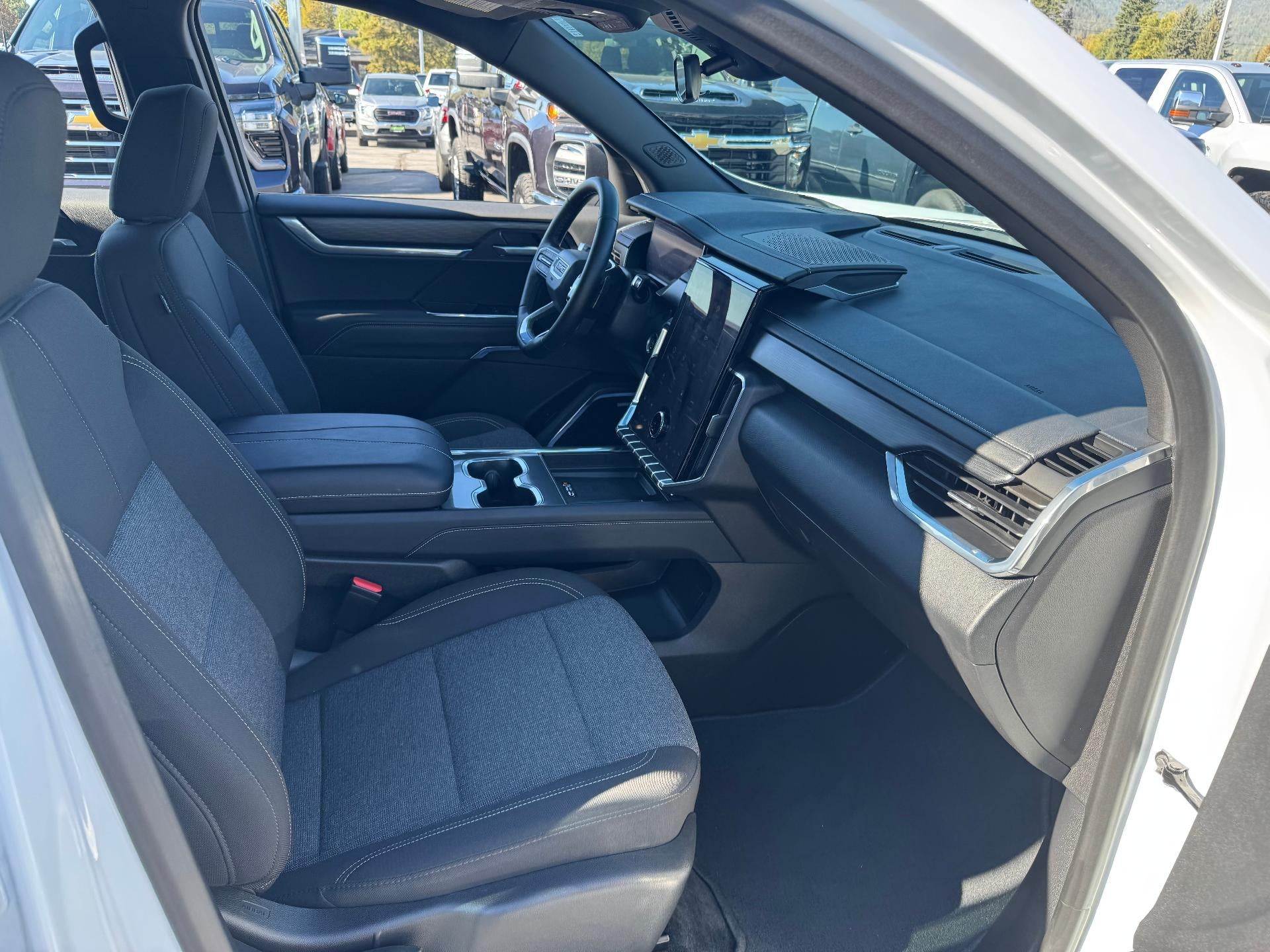 2025 GMC Acadia ELEVATION / ALL WHEEL DRIVE / ADAPTIVE CRUISE / SURROUND VISION / WARRANTY