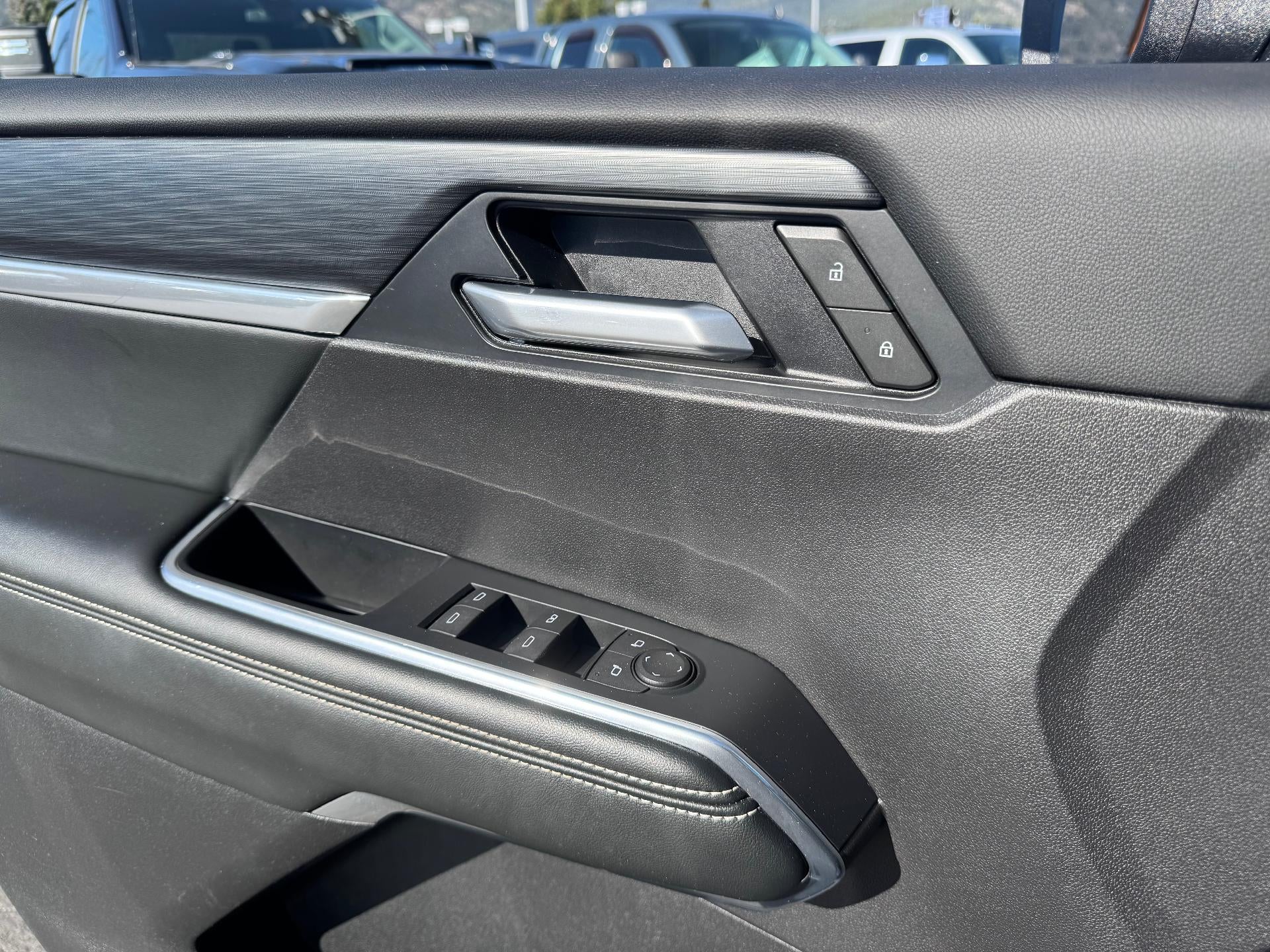 2025 GMC Acadia ELEVATION / ALL WHEEL DRIVE / ADAPTIVE CRUISE / SURROUND VISION / WARRANTY