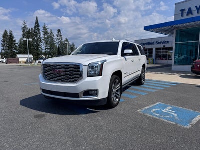 2019 GMC Yukon XL DENALI / 6.2 LITER V8 / NAVIGATION / REAR SEAT DVD / SUNROOF / LOCAL TRADE