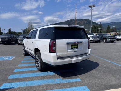 2019 GMC Yukon XL DENALI / 6.2 LITER V8 / NAVIGATION / REAR SEAT DVD / SUNROOF / LOCAL TRADE
