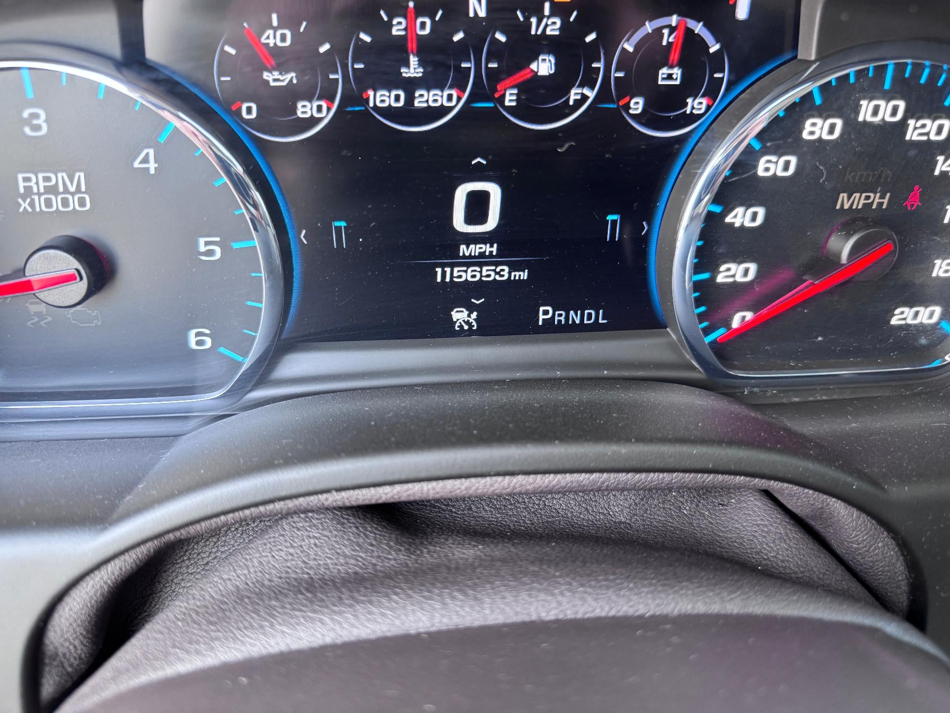 2019 GMC Yukon XL DENALI / 6.2 LITER V8 / NAVIGATION / REAR SEAT DVD / SUNROOF / LOCAL TRADE