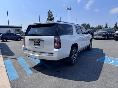 2019 GMC Yukon XL DENALI / 6.2 LITER V8 / NAVIGATION / REAR SEAT DVD / SUNROOF / LOCAL TRADE
