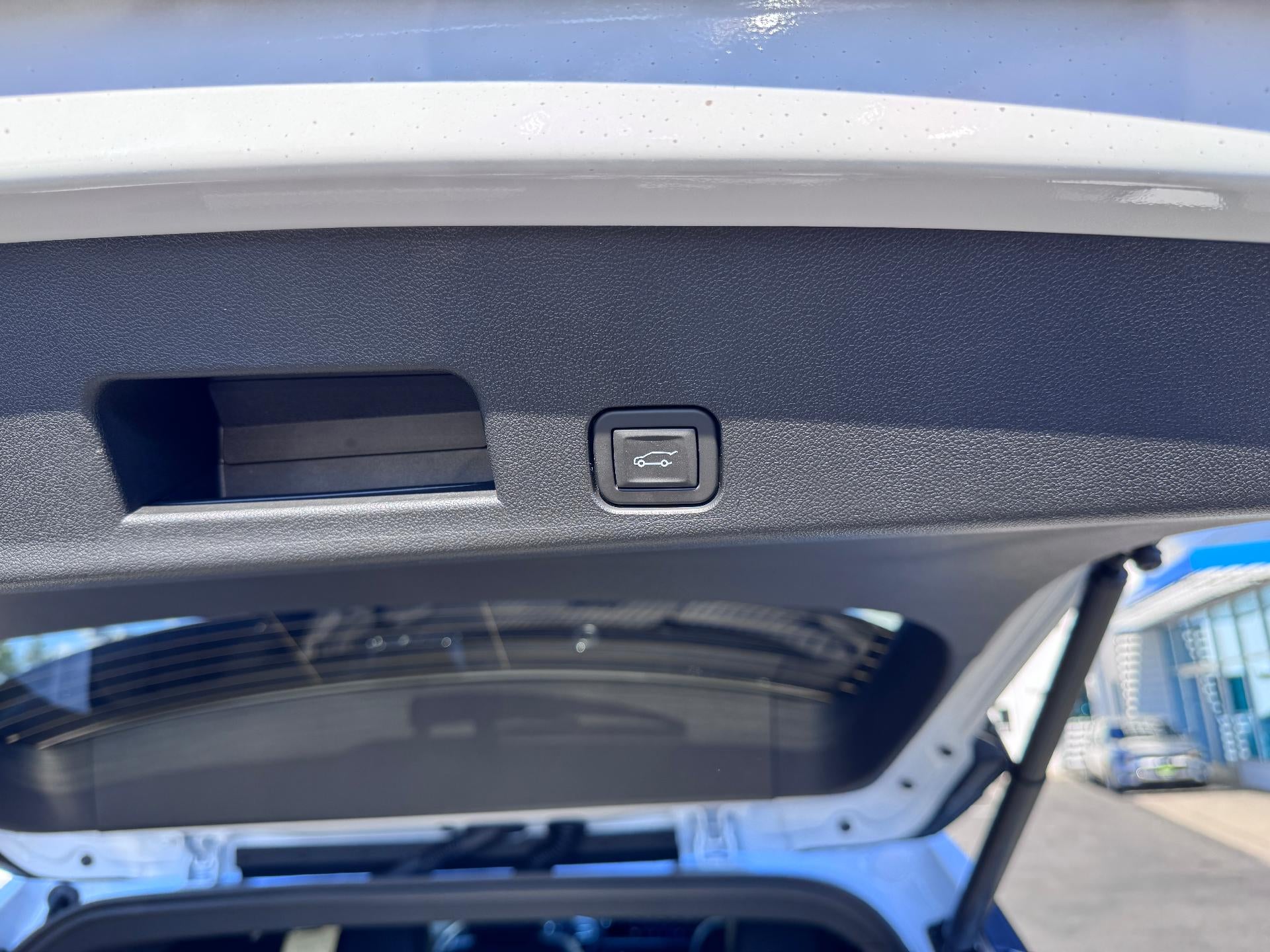 2026 Chevrolet Traverse LT / AWD / MIDNIGHT PCKG / LEATHER / SURROUND VISION / ADAPTIVE CRUISE