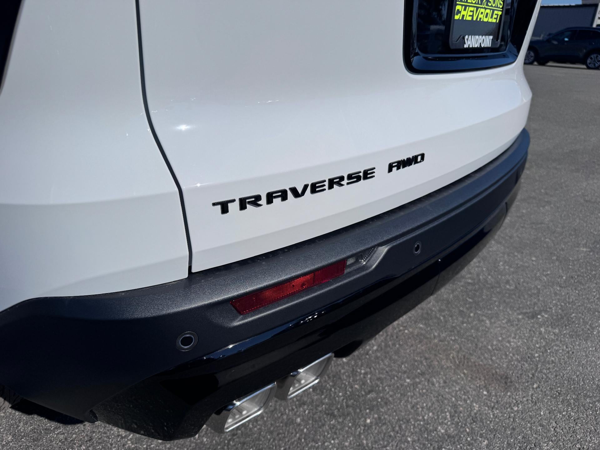 2026 Chevrolet Traverse LT / AWD / MIDNIGHT PCKG / LEATHER / SURROUND VISION / ADAPTIVE CRUISE