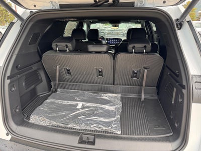 2026 Chevrolet Traverse LT / AWD / PANO SUNROOF / SURROUND VISION / ADAPTIVE CRUISE / LEATHER