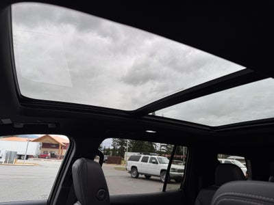 2026 Chevrolet Traverse LT / AWD / PANO SUNROOF / SURROUND VISION / ADAPTIVE CRUISE / LEATHER