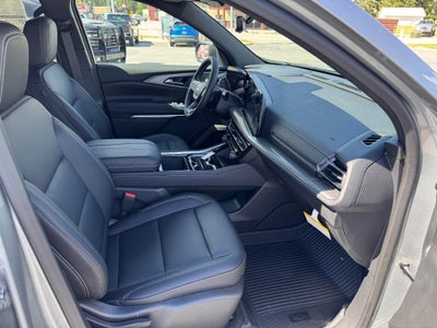 2026 Chevrolet Traverse LT / AWD / LEATHER / 8 PASSENGER / ADAPTIVE CRUISE / SURROUND VISION