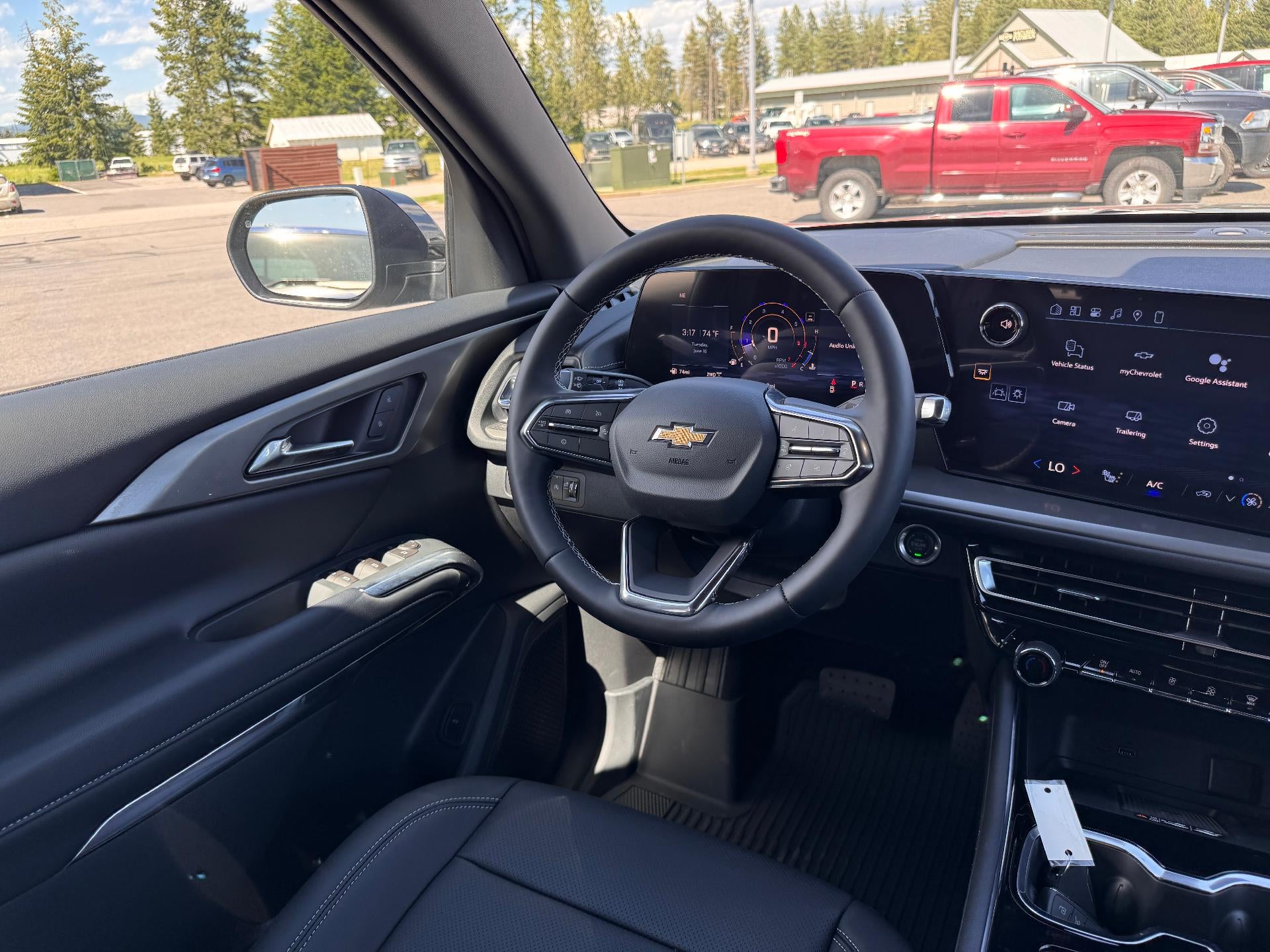 2026 Chevrolet Traverse LT / AWD / LEATHER / 8 PASSENGER / ADAPTIVE CRUISE / SURROUND VISION
