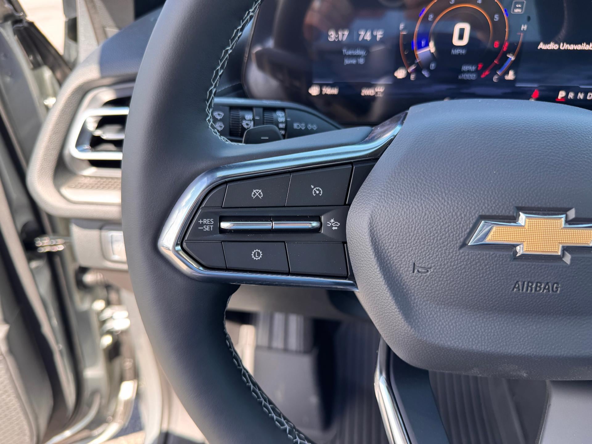 2026 Chevrolet Traverse LT / AWD / LEATHER / 8 PASSENGER / ADAPTIVE CRUISE / SURROUND VISION