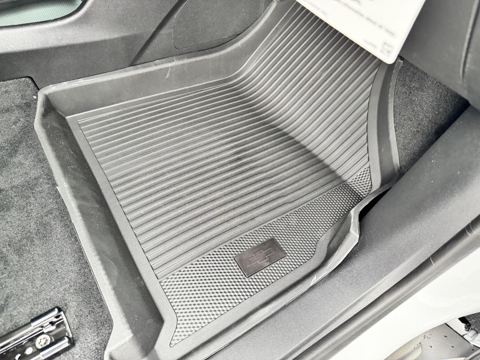 2026 Chevrolet Traverse LT / AWD / MIDNIGHT PCKG / SURROUND VISION / ADAPTIVE CRUISE