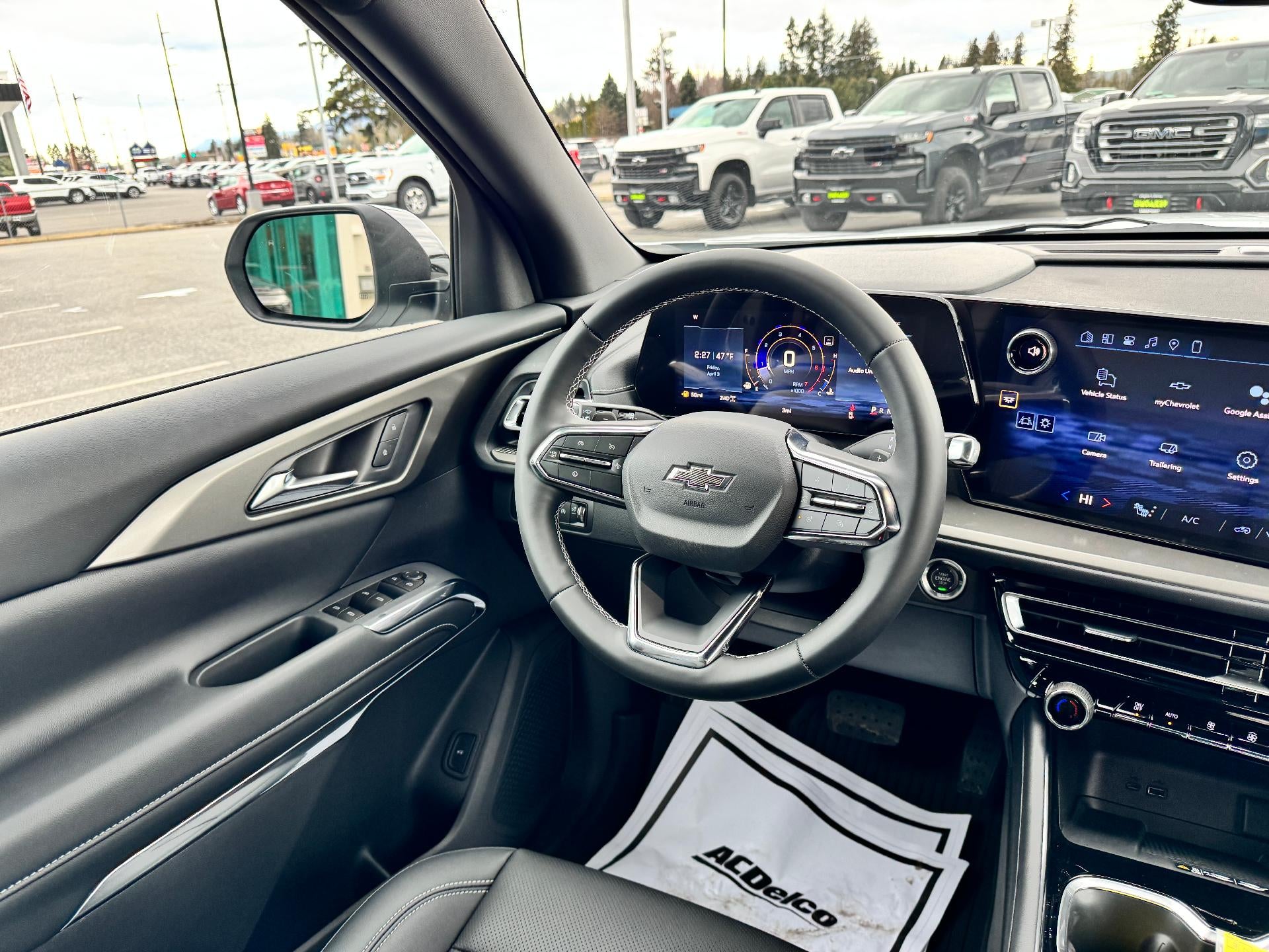 2026 Chevrolet Traverse LT / AWD / MIDNIGHT PCKG / SURROUND VISION / ADAPTIVE CRUISE