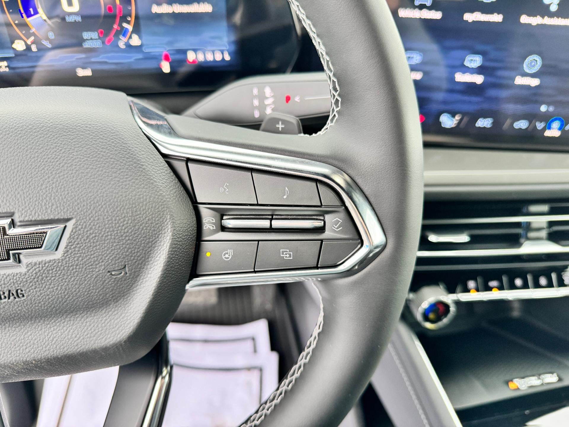 2026 Chevrolet Traverse LT / AWD / MIDNIGHT PCKG / SURROUND VISION / ADAPTIVE CRUISE