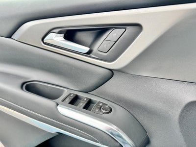 2026 Chevrolet Traverse LT / AWD / MIDNIGHT PCKG / SURROUND VISION / ADAPTIVE CRUISE