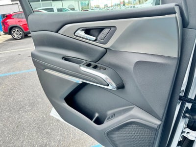 2026 Chevrolet Traverse LT / AWD / MIDNIGHT PCKG / SURROUND VISION / ADAPTIVE CRUISE