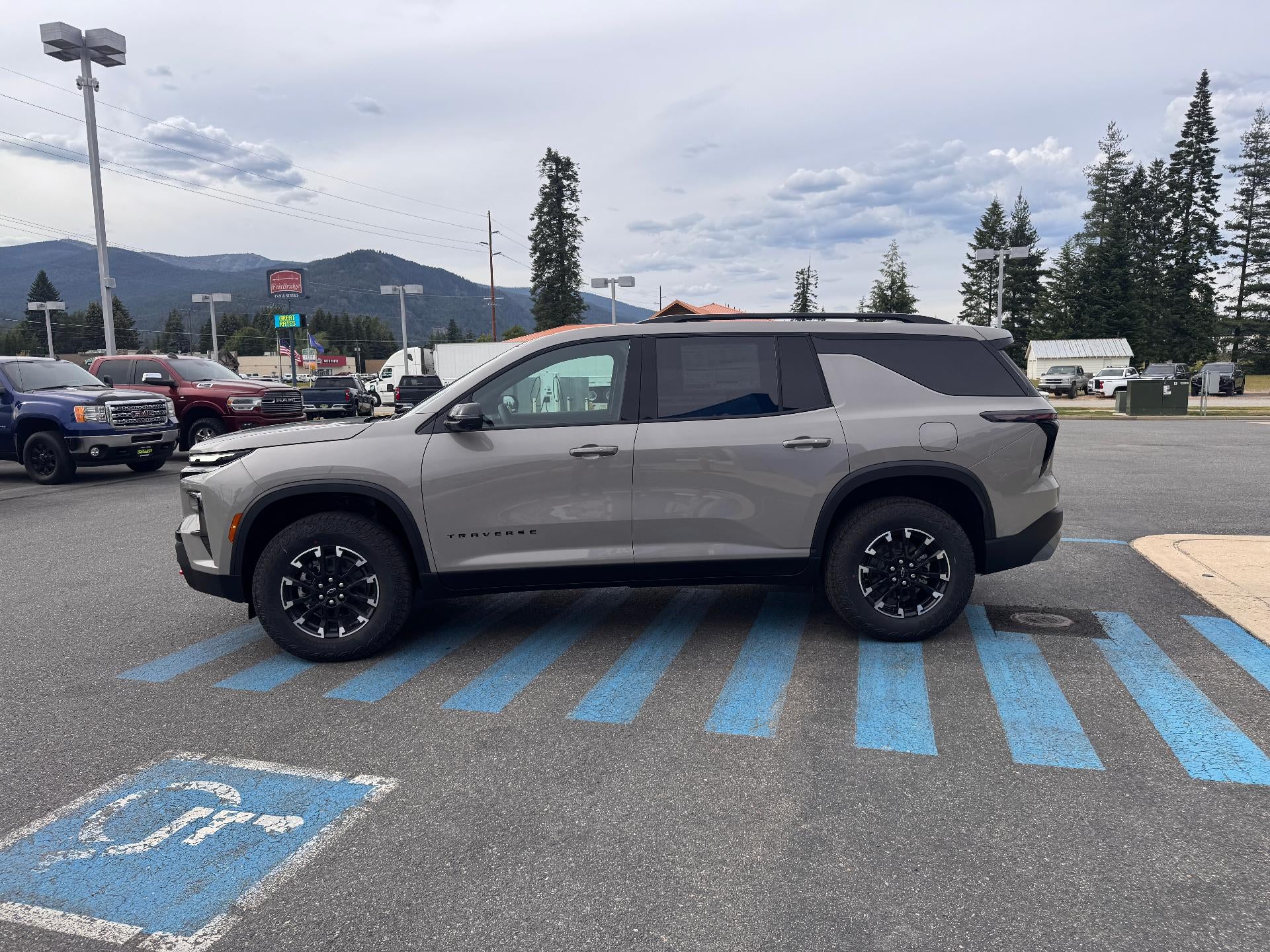 2026 Chevrolet Traverse Z71 OFF ROAD / AWD / 2.5 TURBO / PANO SUNROOF / SURROUND VISION / ADAPTIVE CRUISE